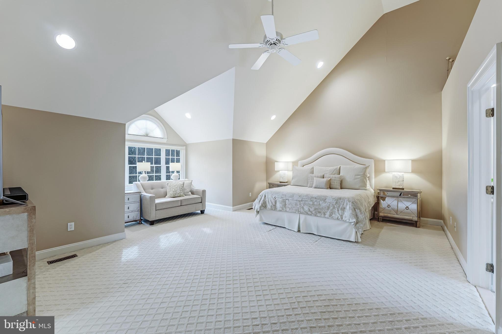 PINE KNOLLS - Residential