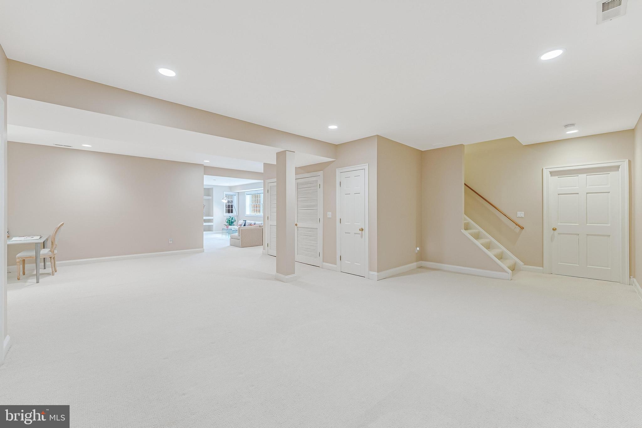 PINE KNOLLS - Residential