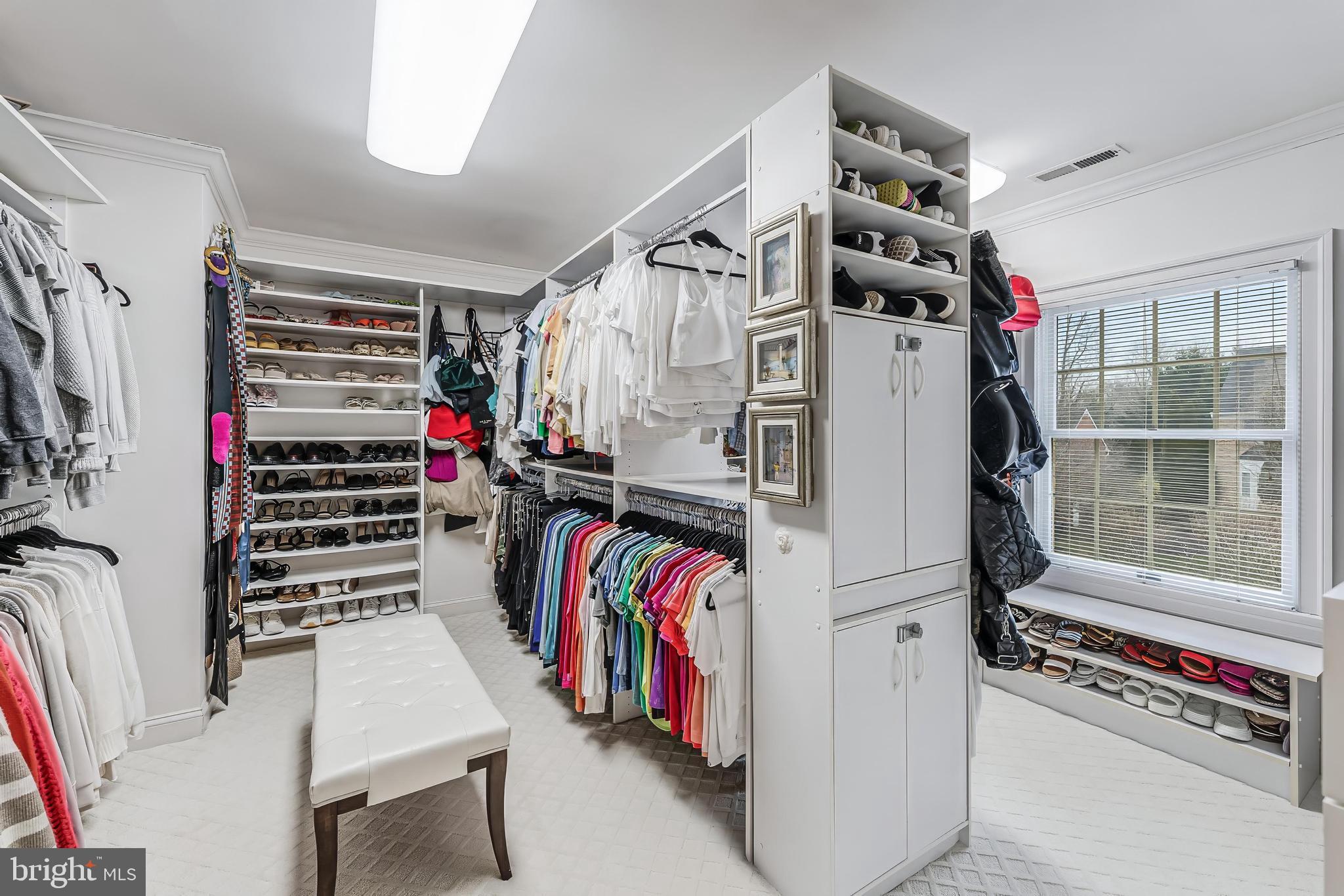 PINE KNOLLS - Residential