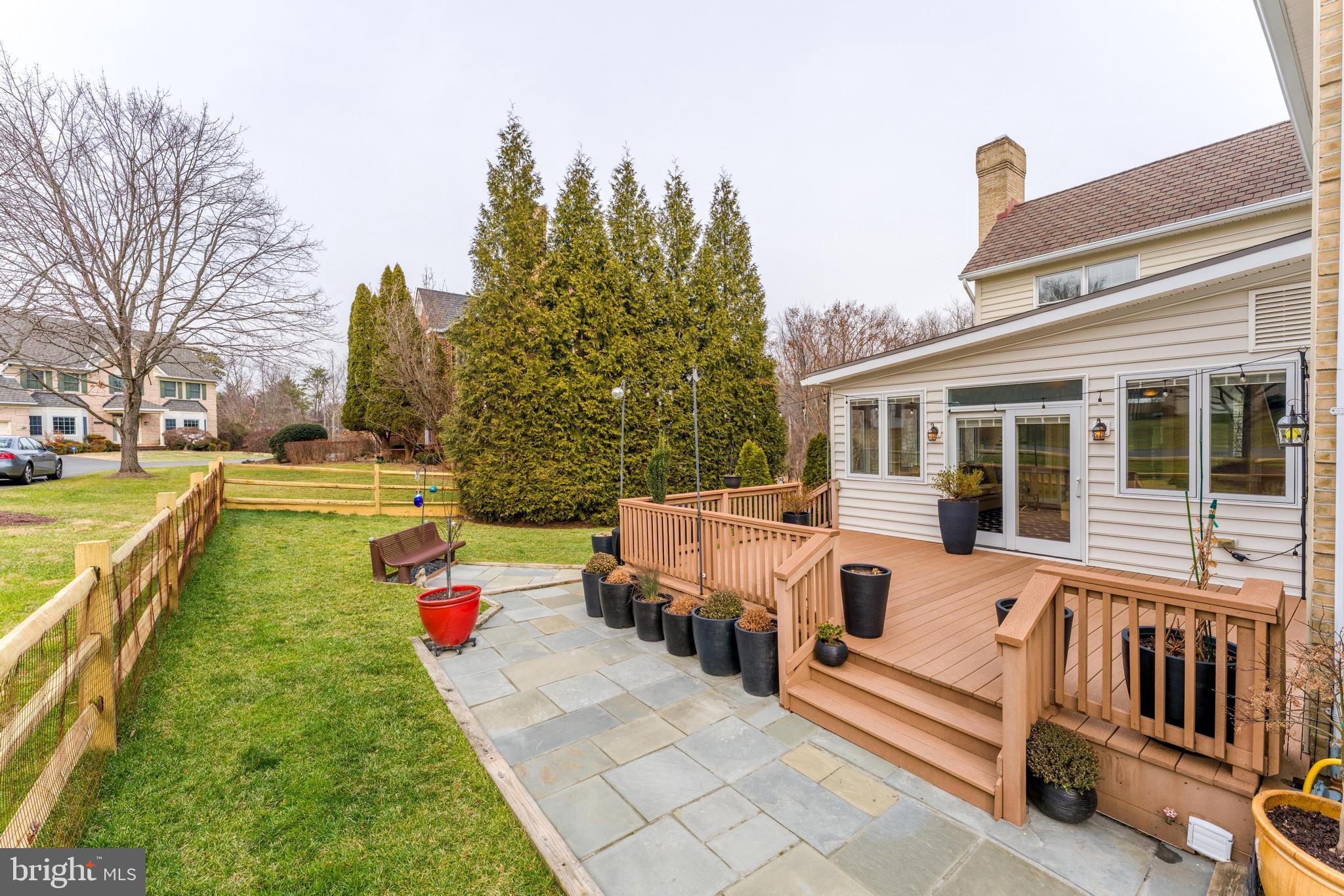 PINE KNOLLS - Residential