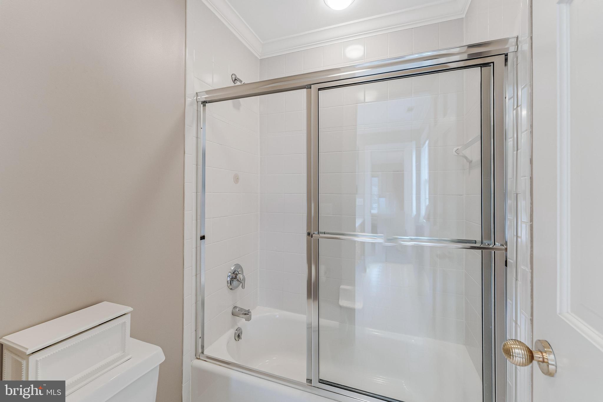 PINE KNOLLS - Residential