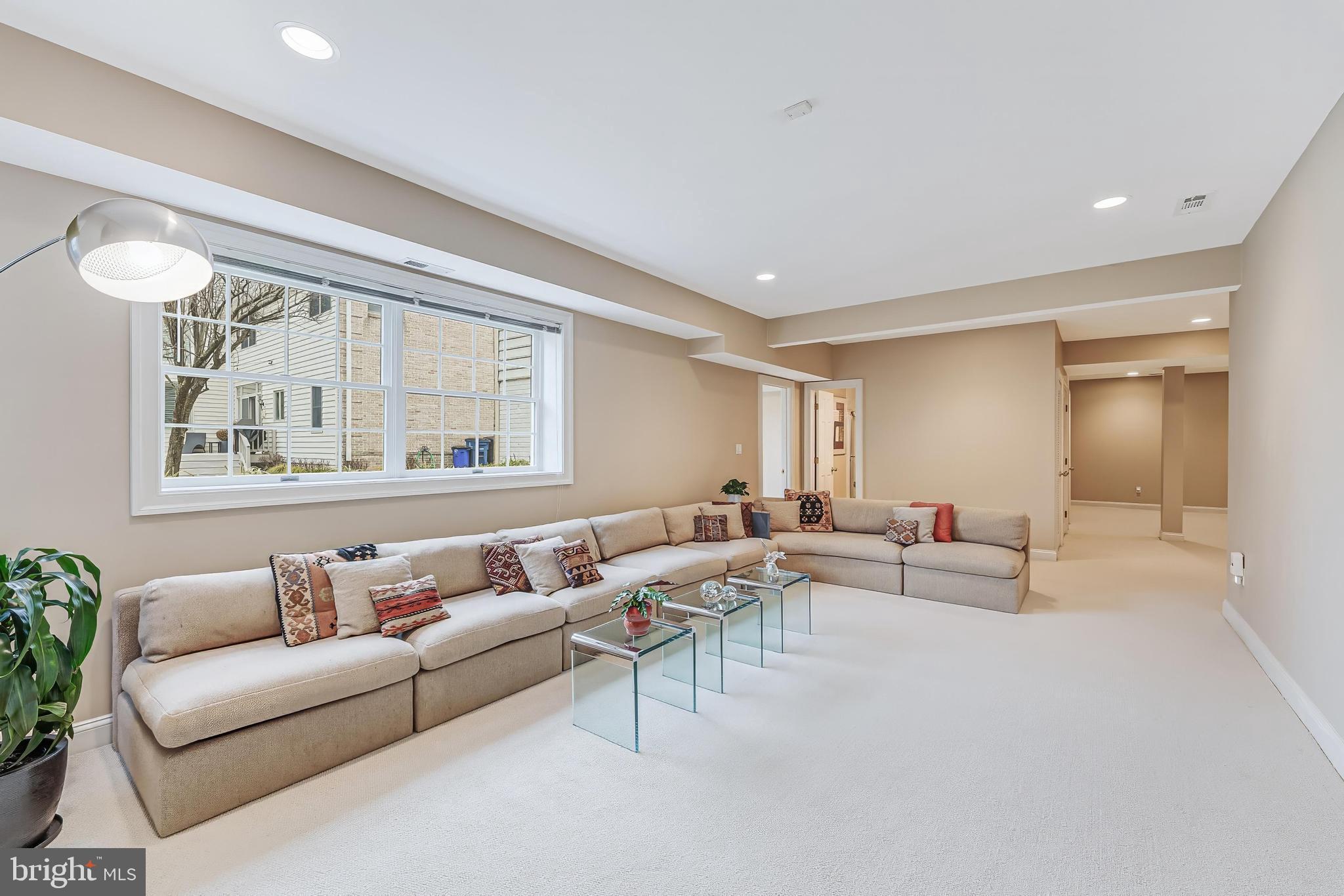 PINE KNOLLS - Residential