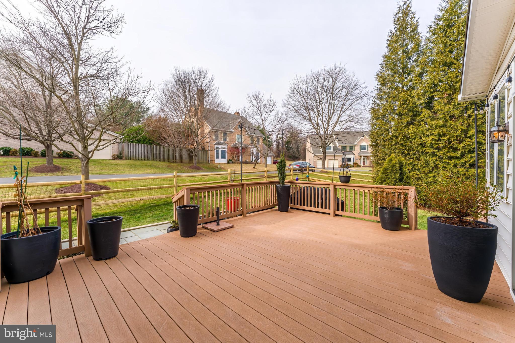 PINE KNOLLS - Residential