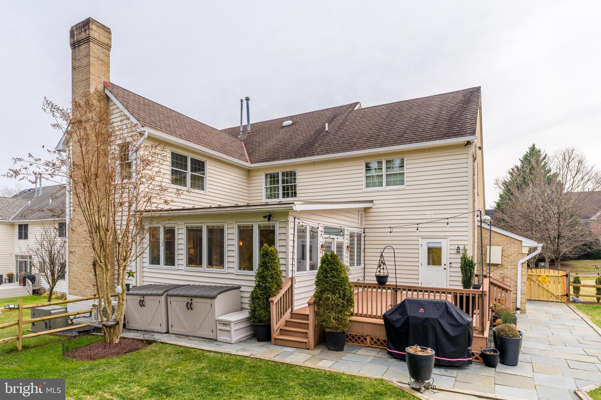 PINE KNOLLS - Residential