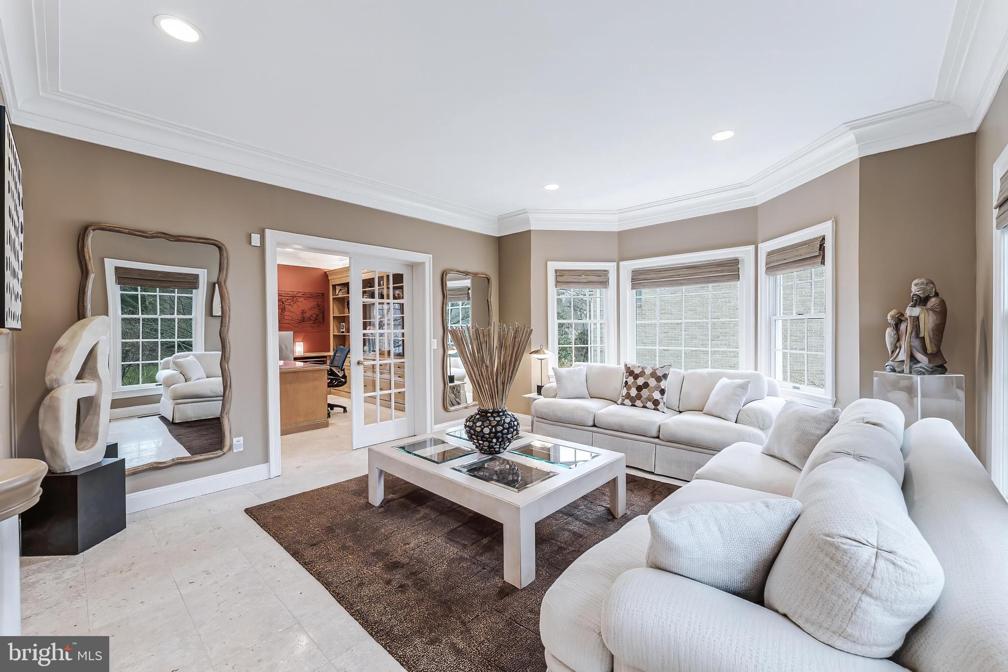 PINE KNOLLS - Residential