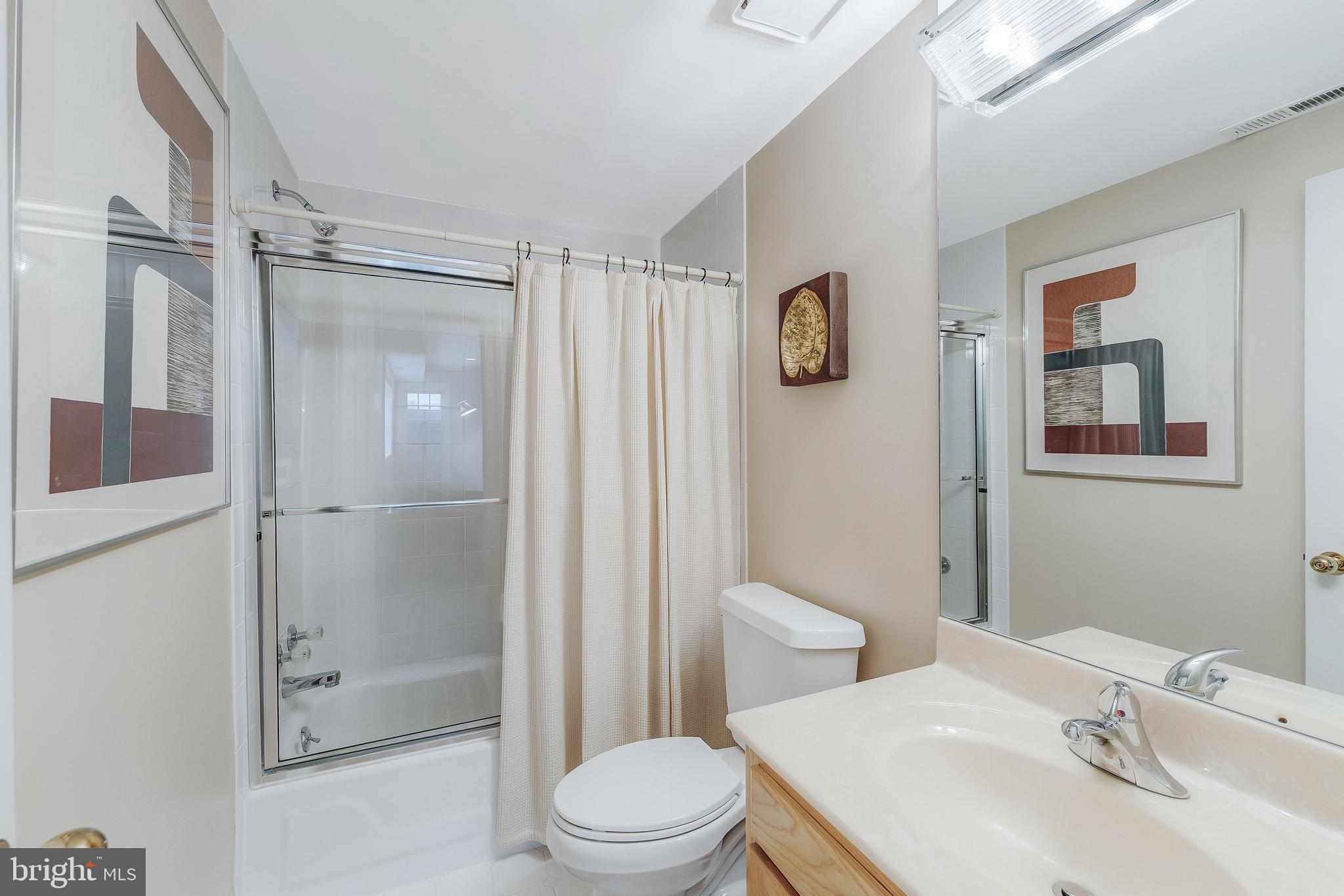 PINE KNOLLS - Residential