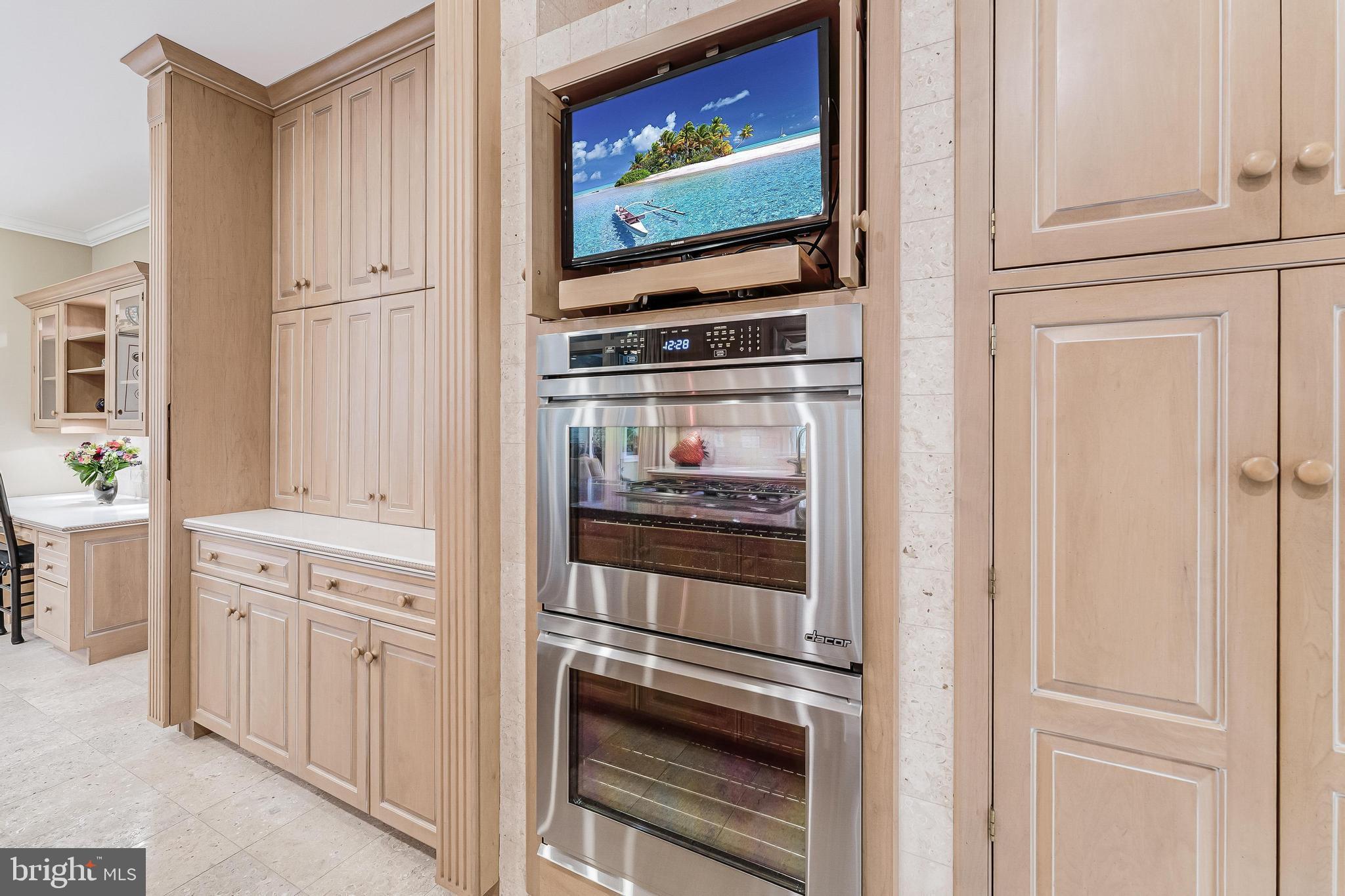 PINE KNOLLS - Residential