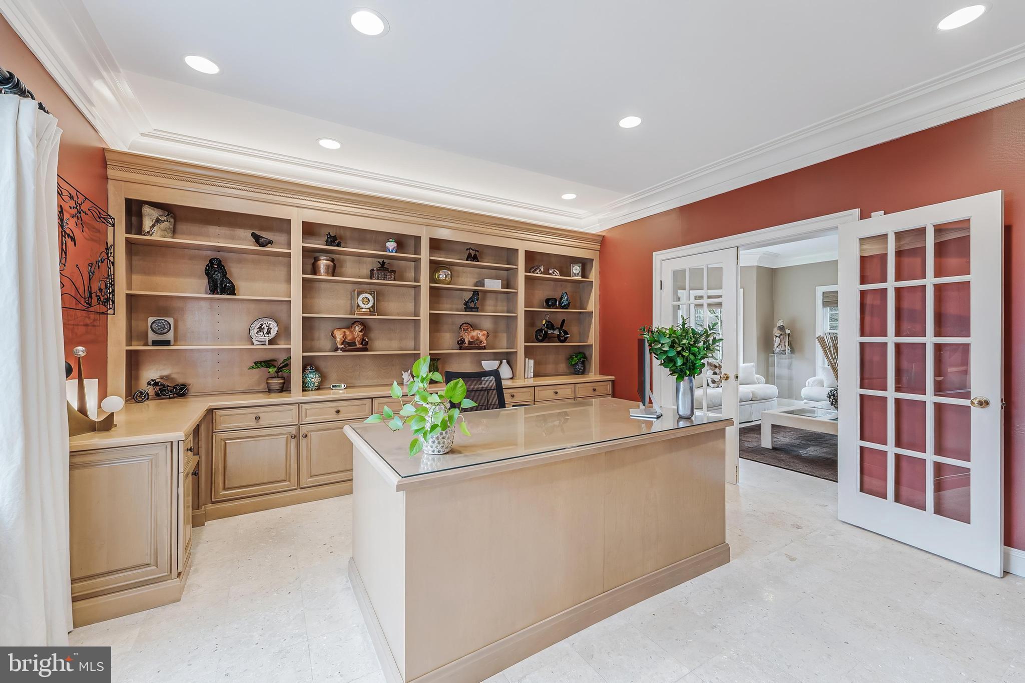 PINE KNOLLS - Residential