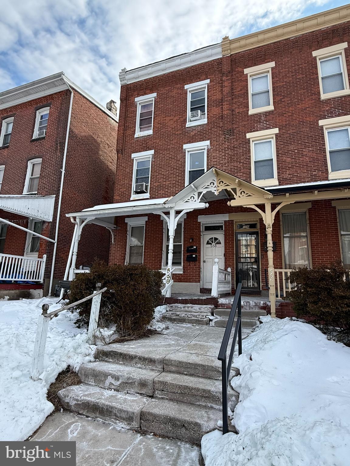 558 STANBRIDGE STREET