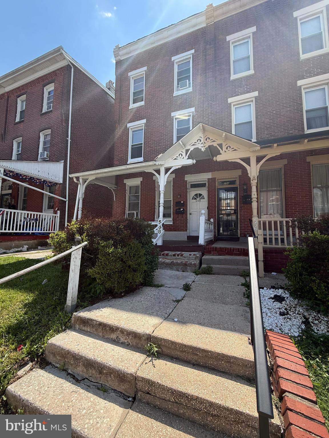 558 STANBRIDGE STREET