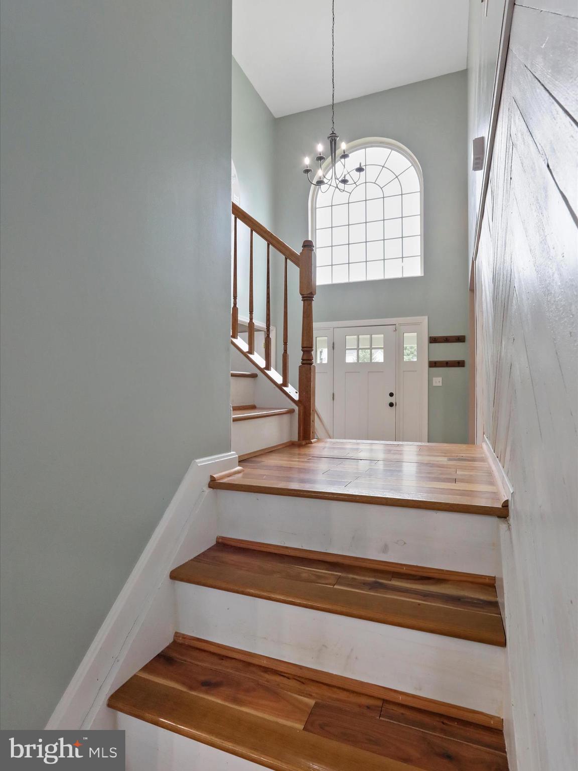 APPLE KNOLLS ESTATES - Residential