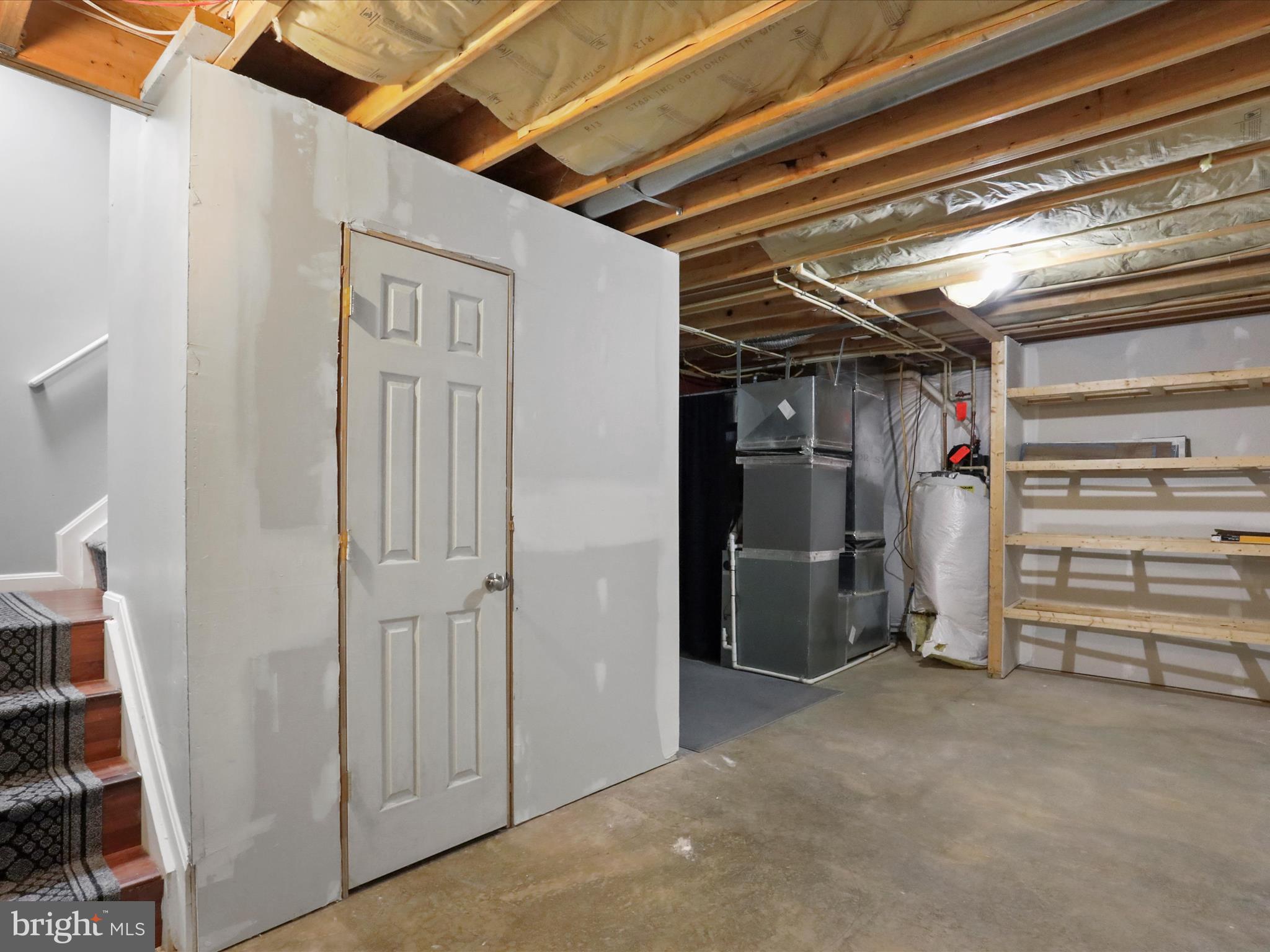 APPLE KNOLLS ESTATES - Residential