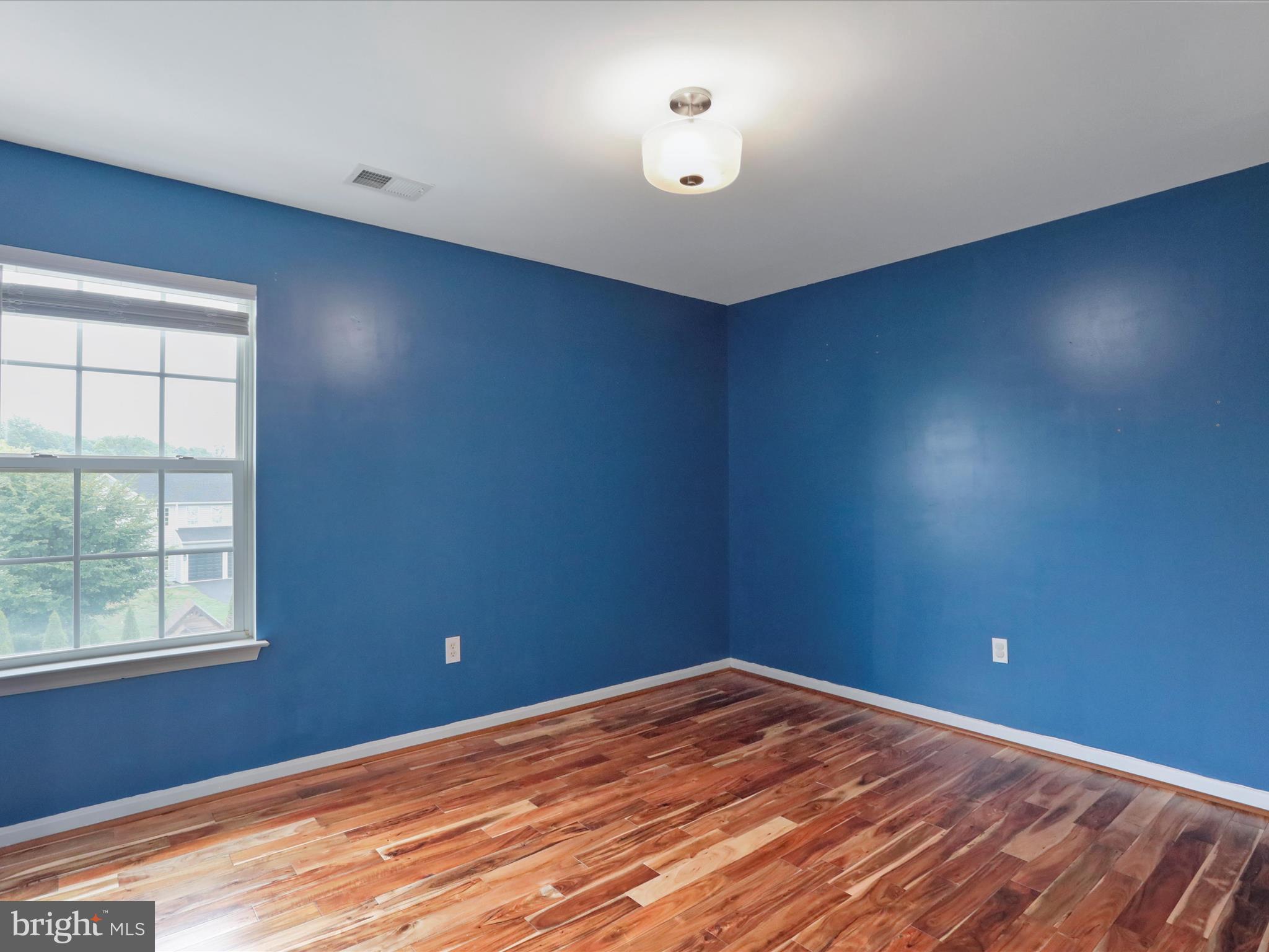 APPLE KNOLLS ESTATES - Residential