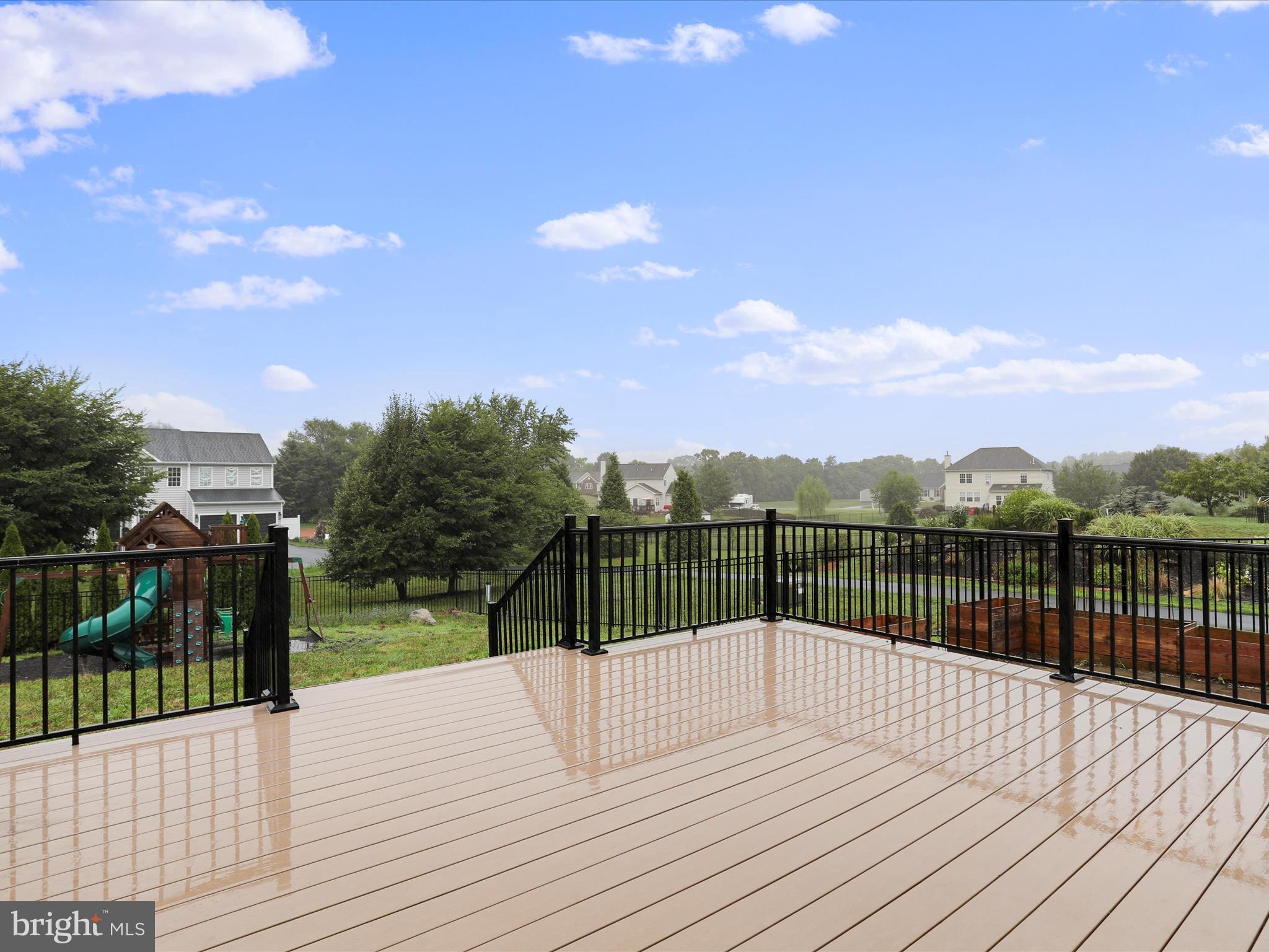 APPLE KNOLLS ESTATES - Residential