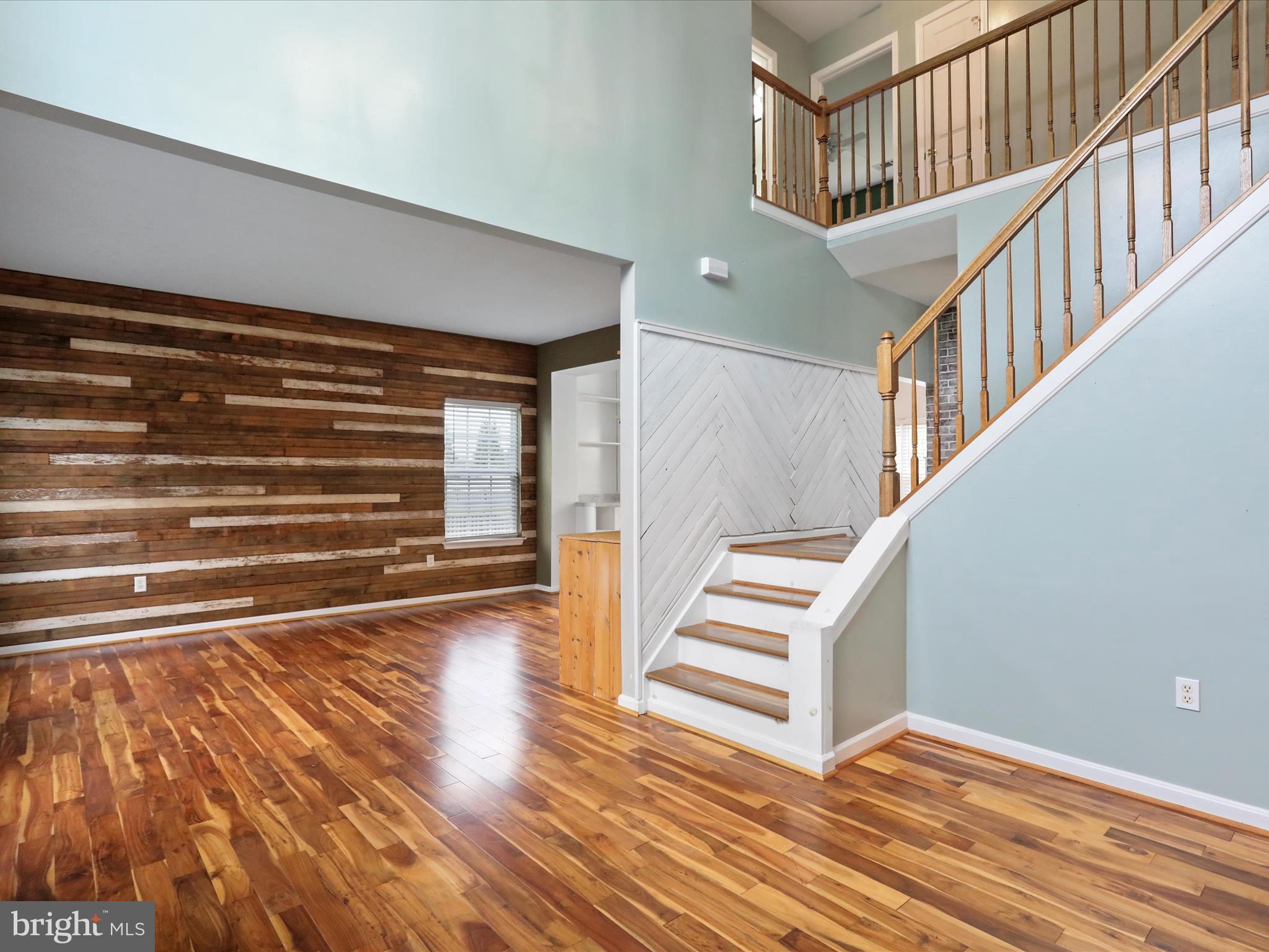 APPLE KNOLLS ESTATES - Residential