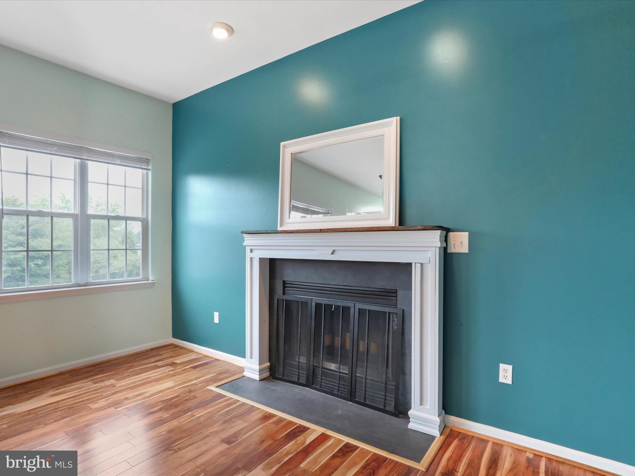 APPLE KNOLLS ESTATES - Residential