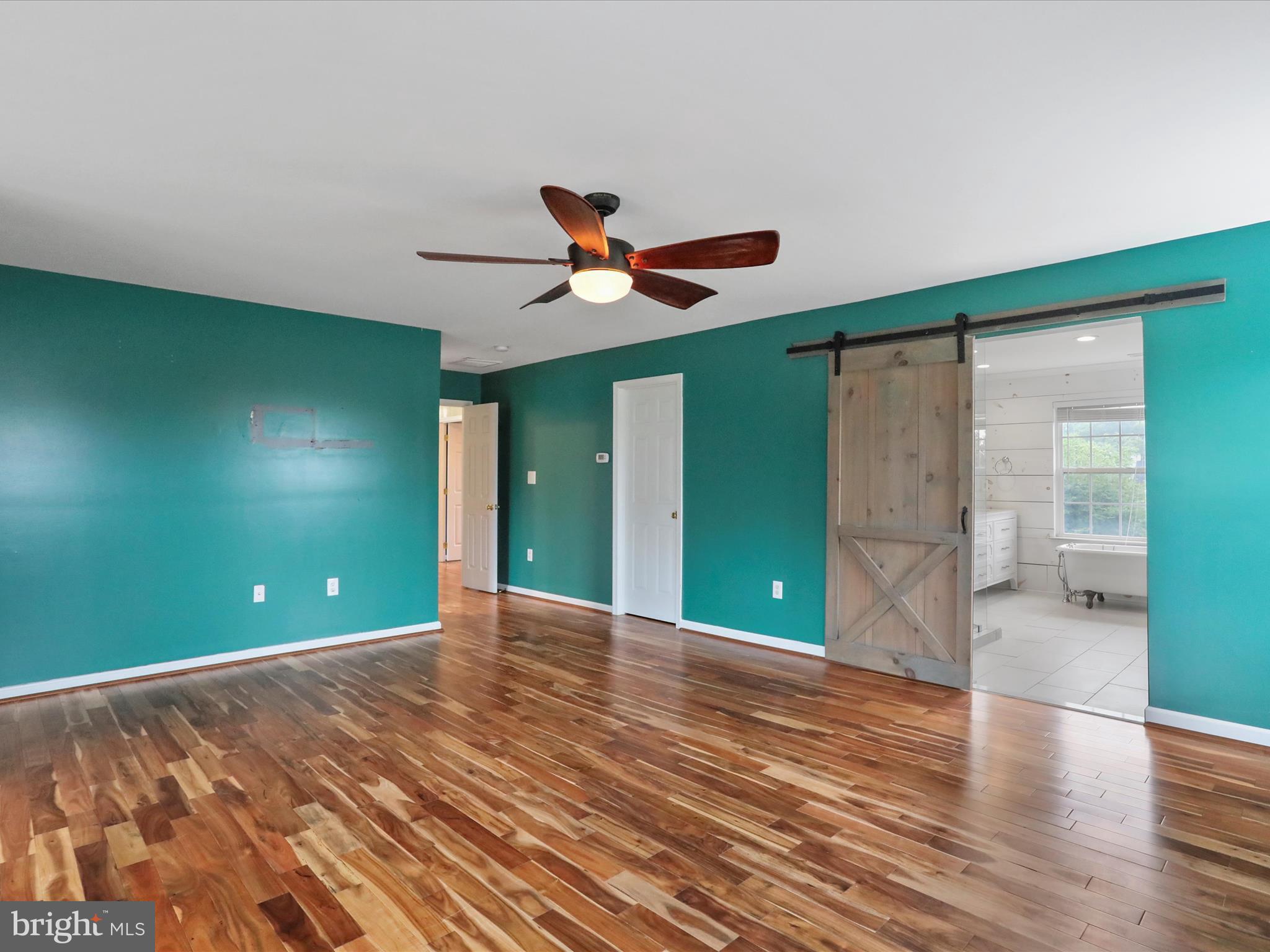 APPLE KNOLLS ESTATES - Residential