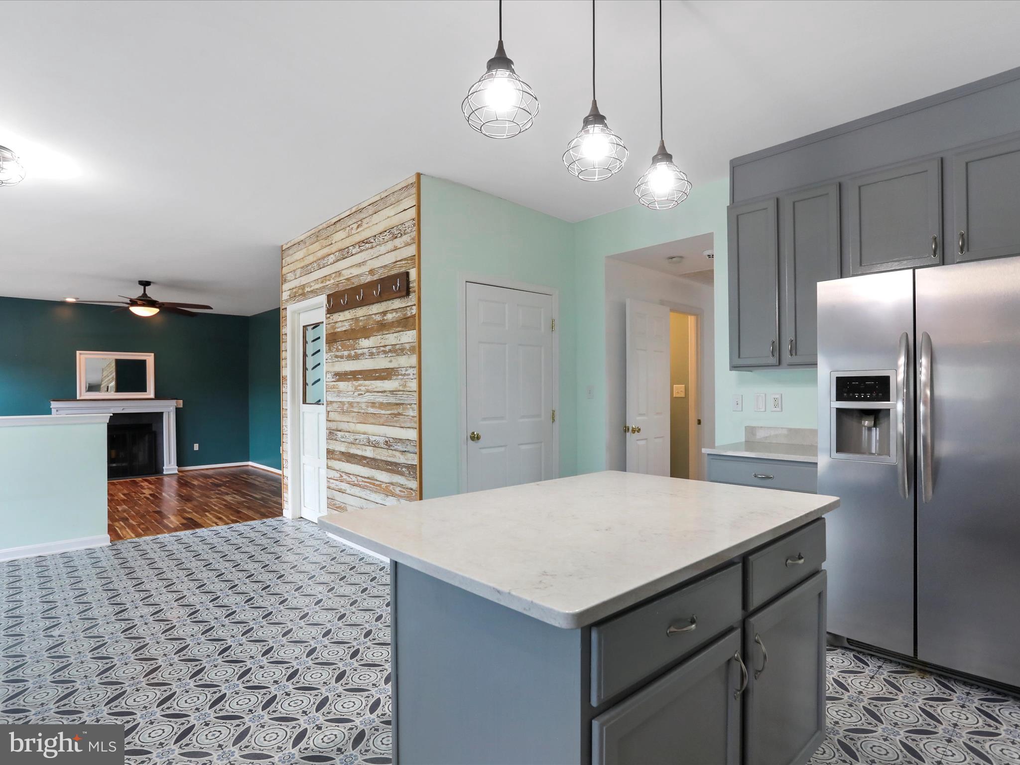 APPLE KNOLLS ESTATES - Residential