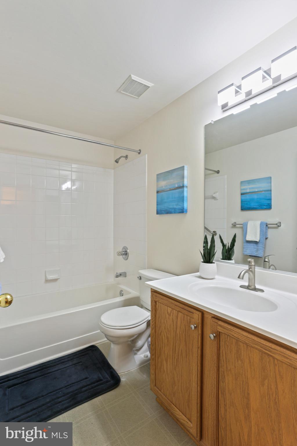 VILLAGE OF RIVER HILL - Residential