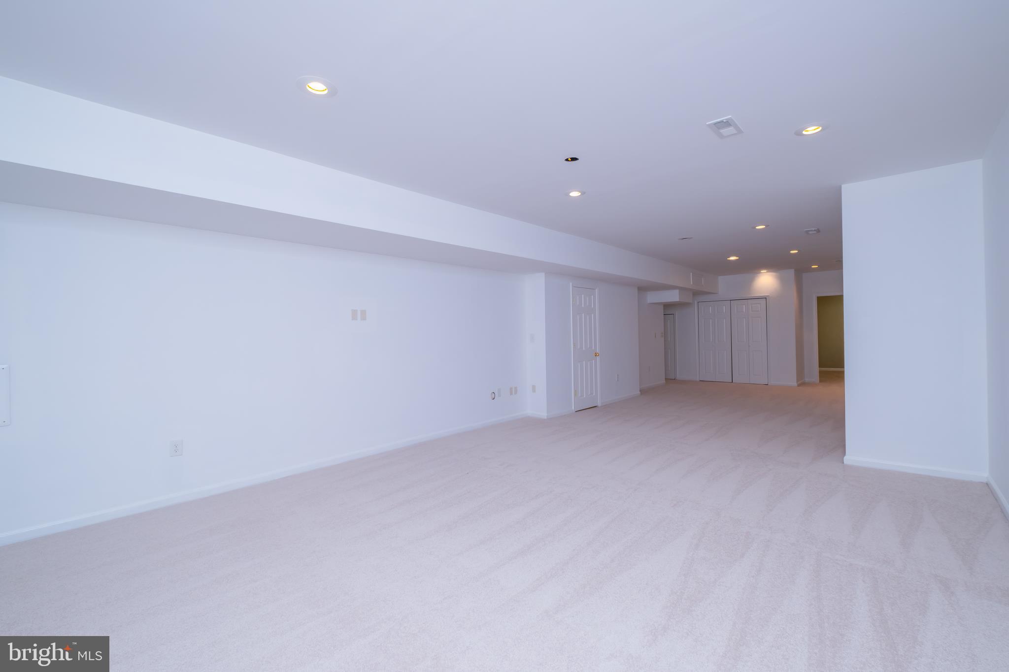 GREAT FALLS CHASE - Residential