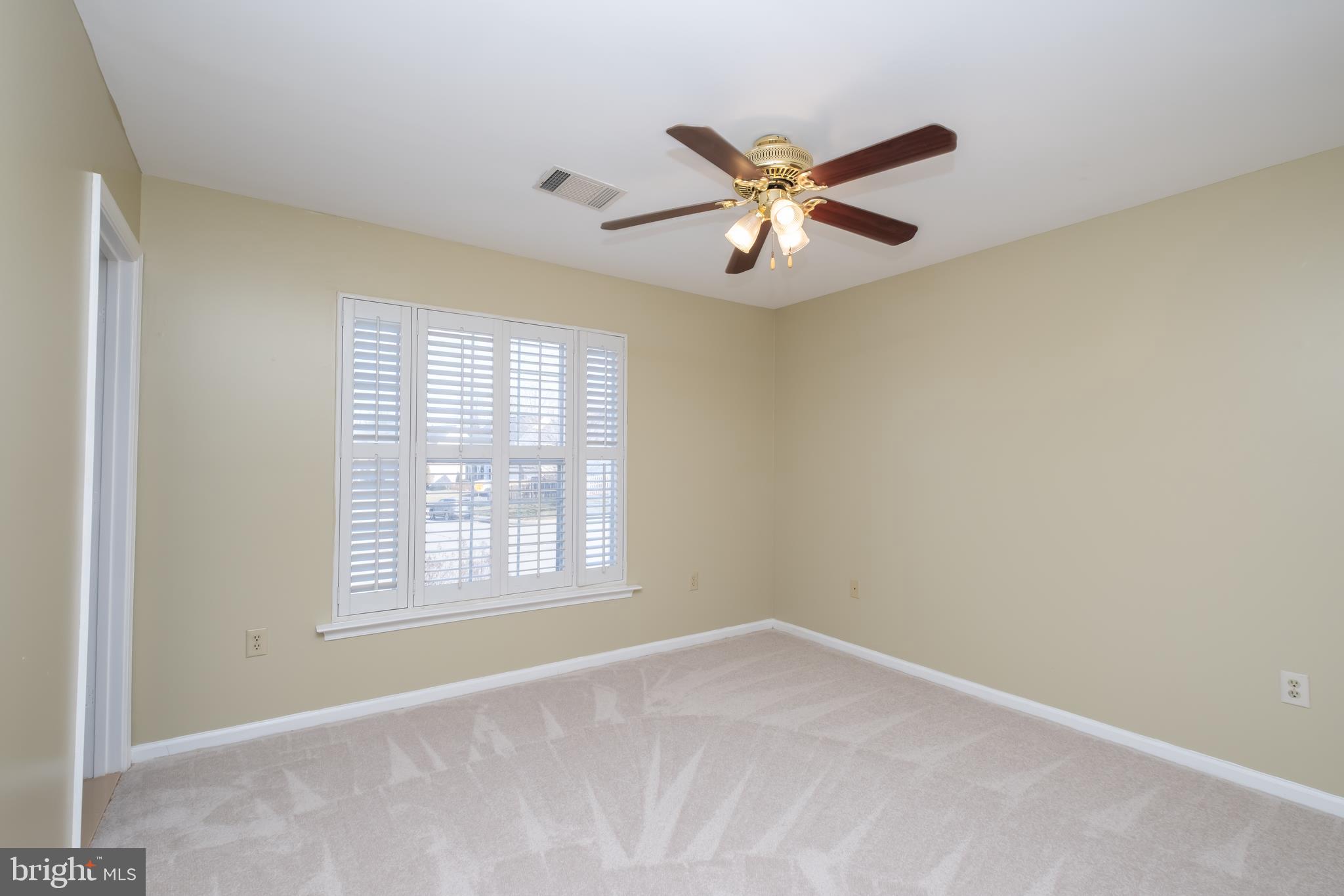 GREAT FALLS CHASE - Residential