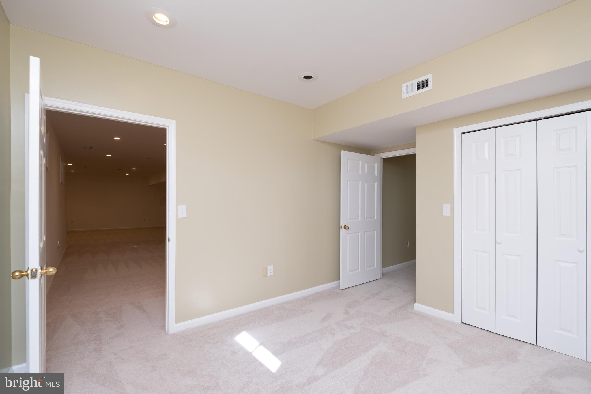 GREAT FALLS CHASE - Residential