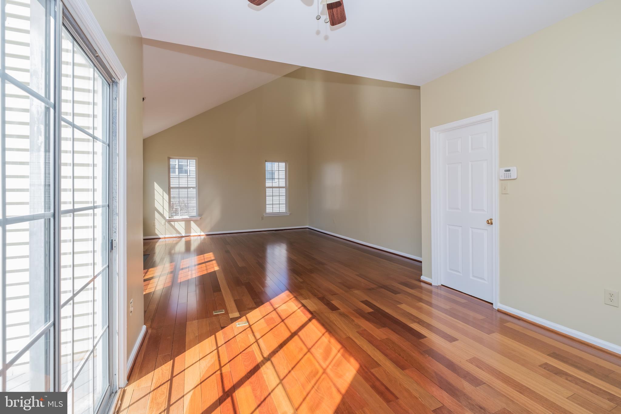 GREAT FALLS CHASE - Residential