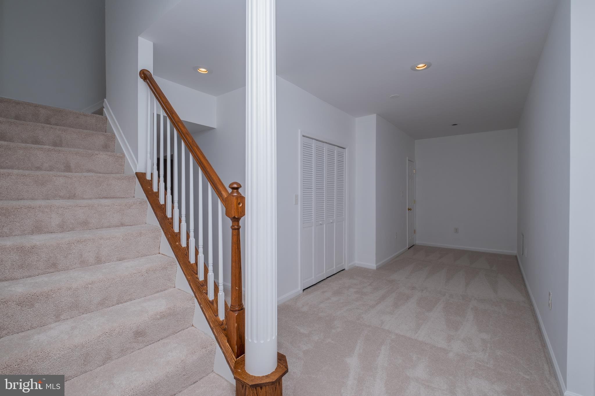 GREAT FALLS CHASE - Residential