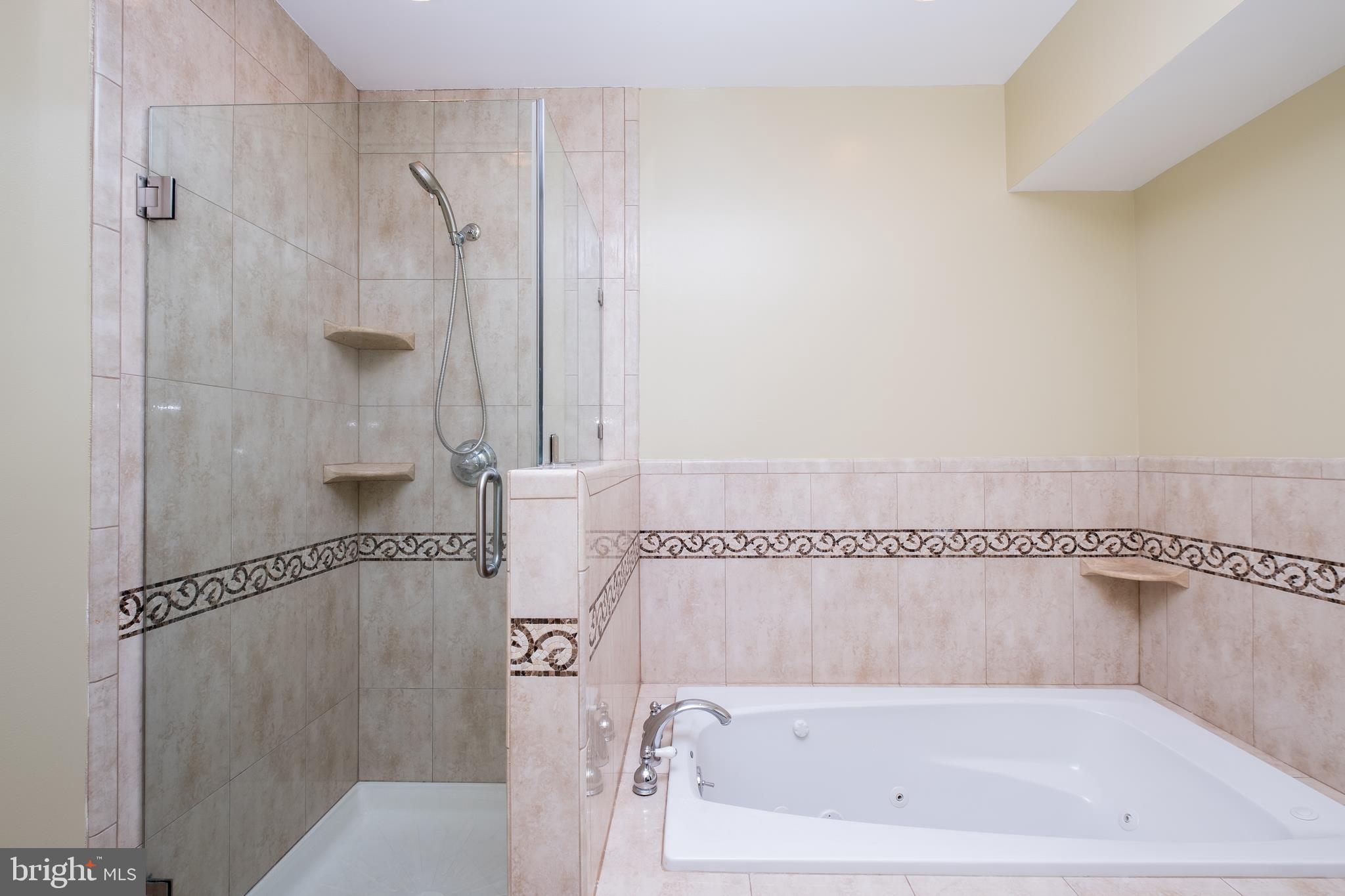 GREAT FALLS CHASE - Residential