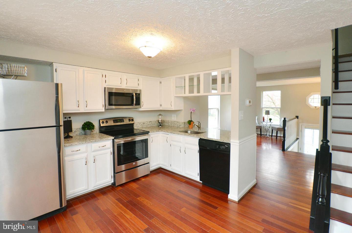 THORNHILL - Residential Lease