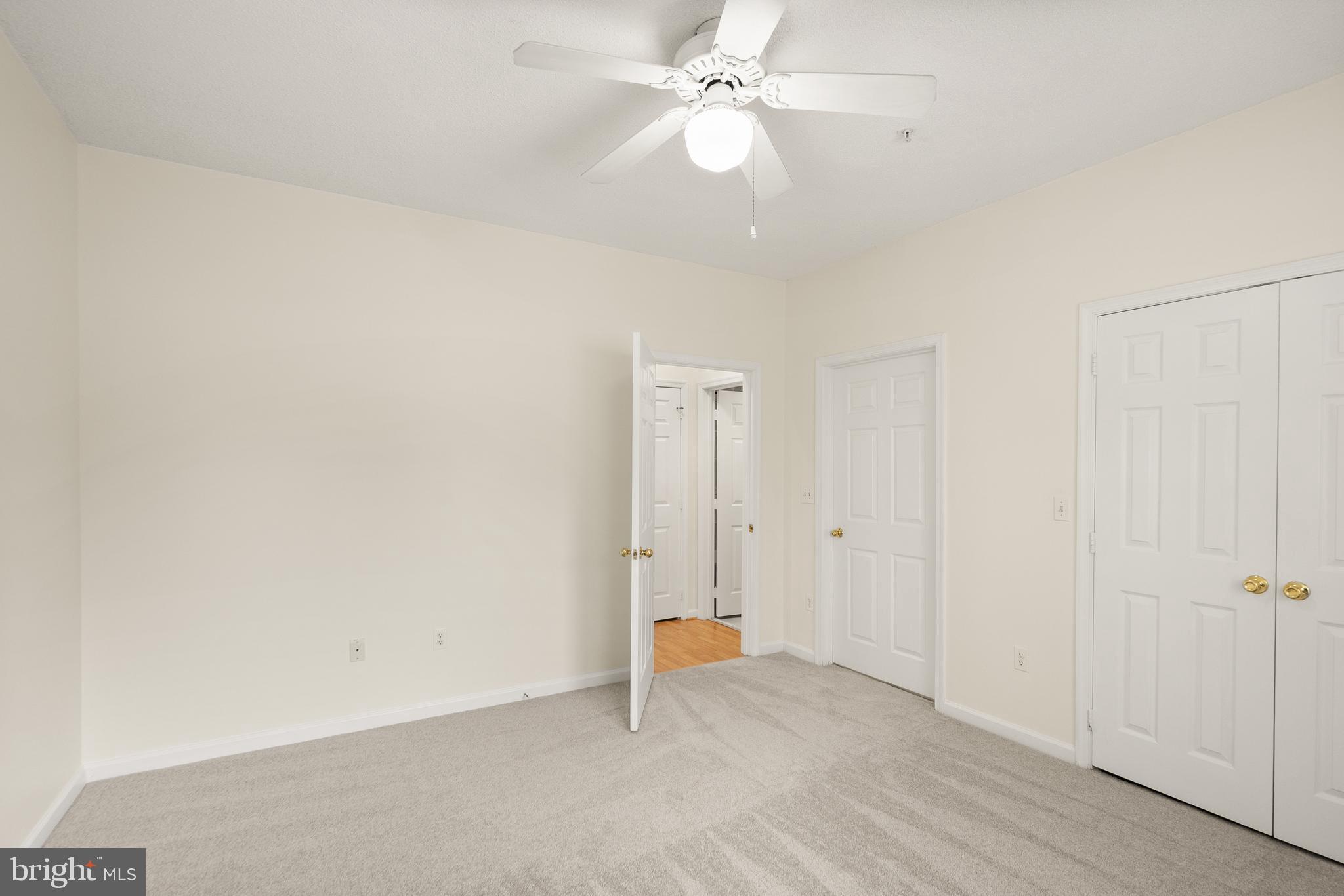 SANDERLING CONDO - Residential