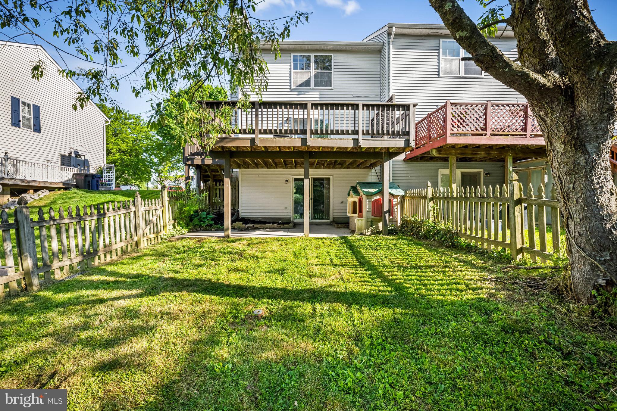 ROBERTS FIELD - Residential