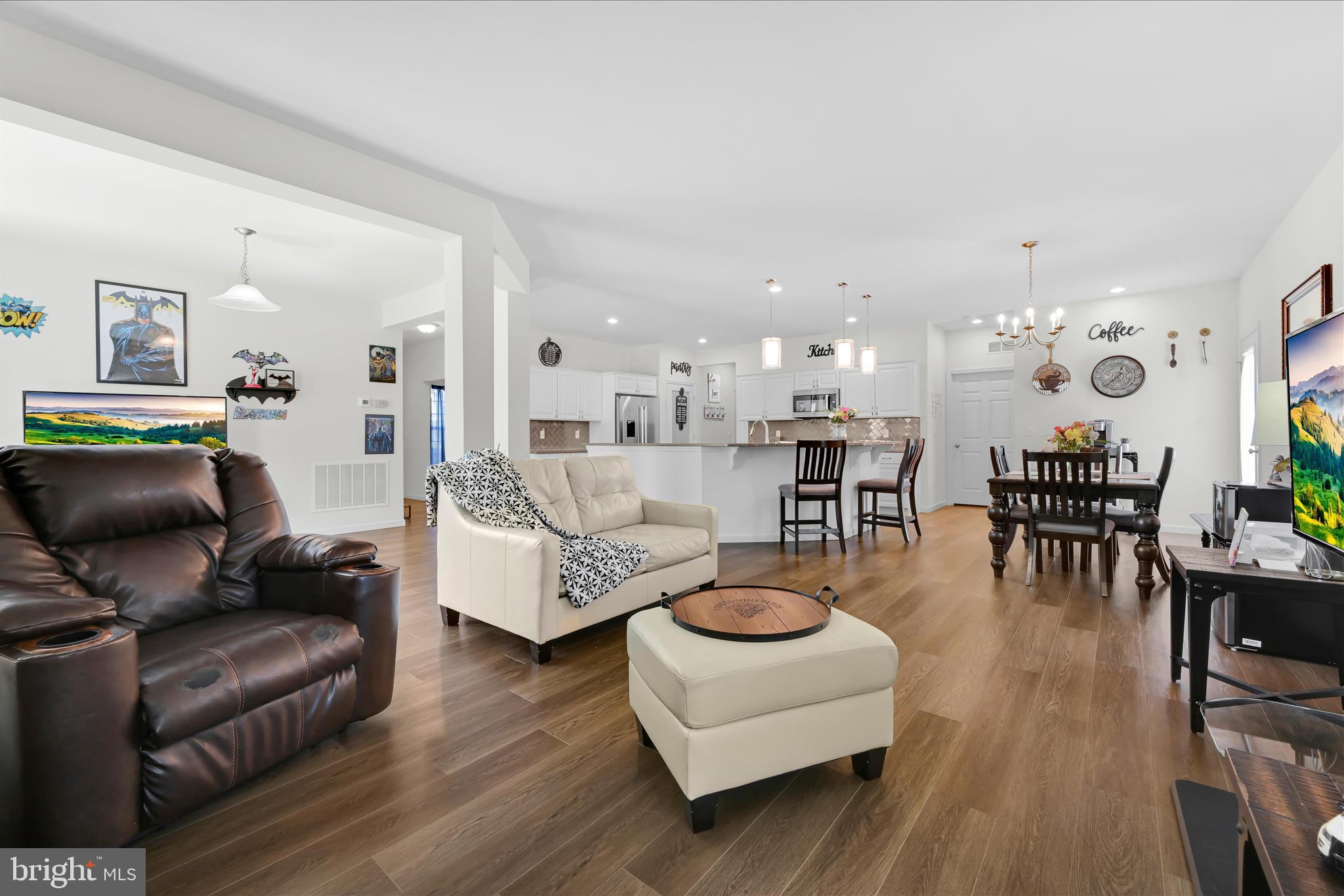 25 CREEKSIDE DRIVE