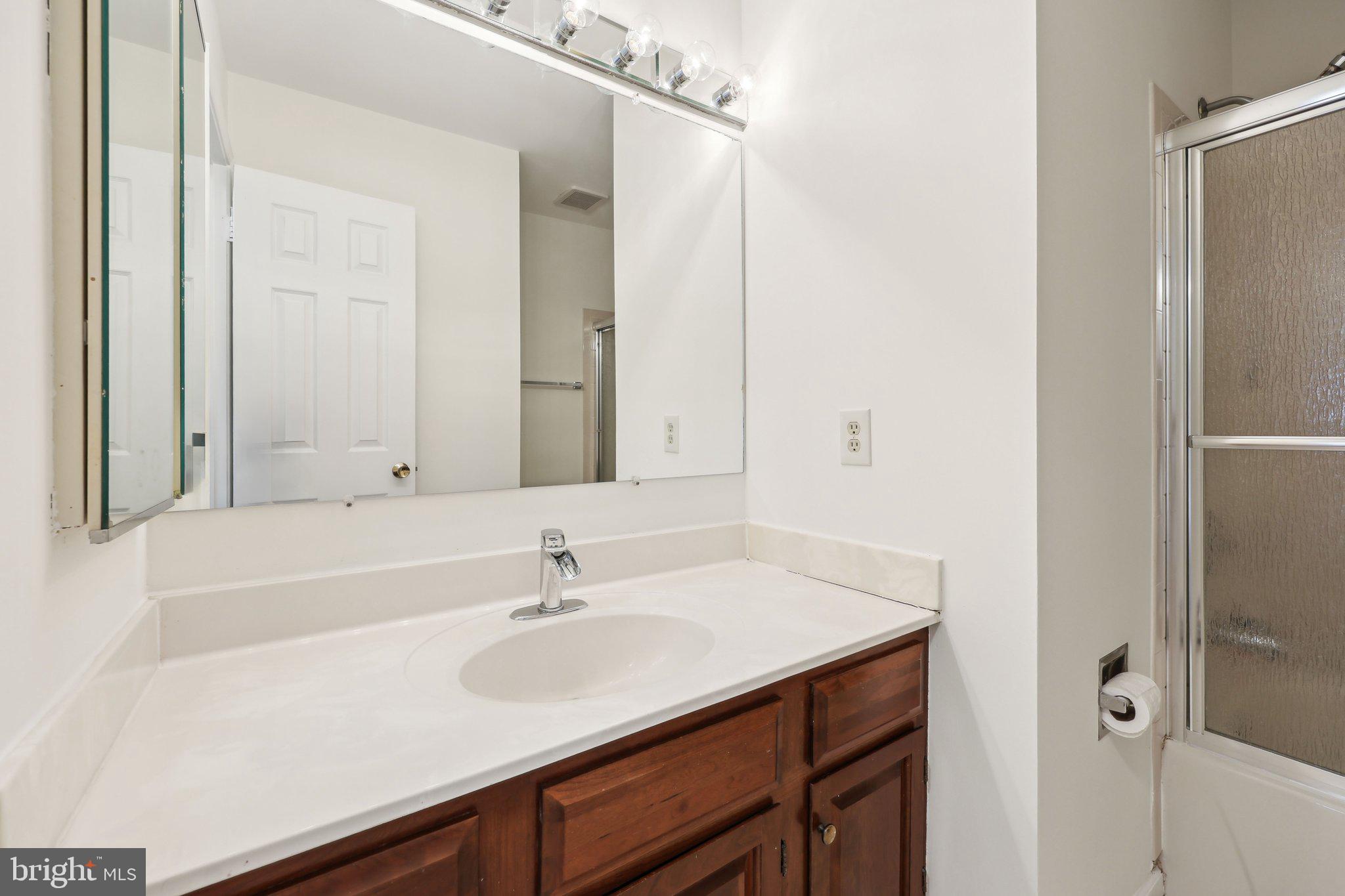 SHAKER WOODS - Residential