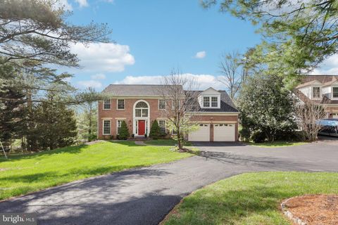 1316 SHAKER WOODS ROAD HERNDON VA 20170
