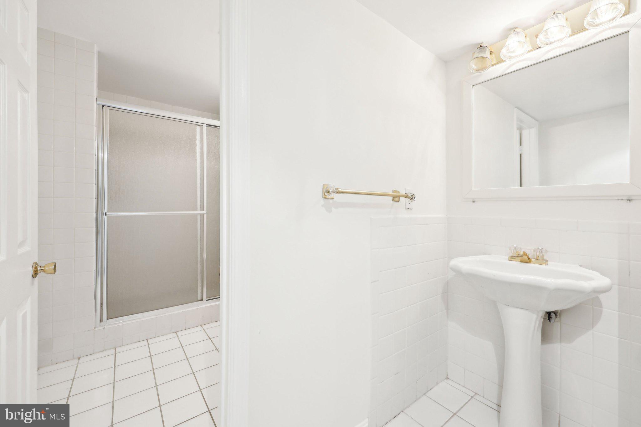 SHAKER WOODS - Residential