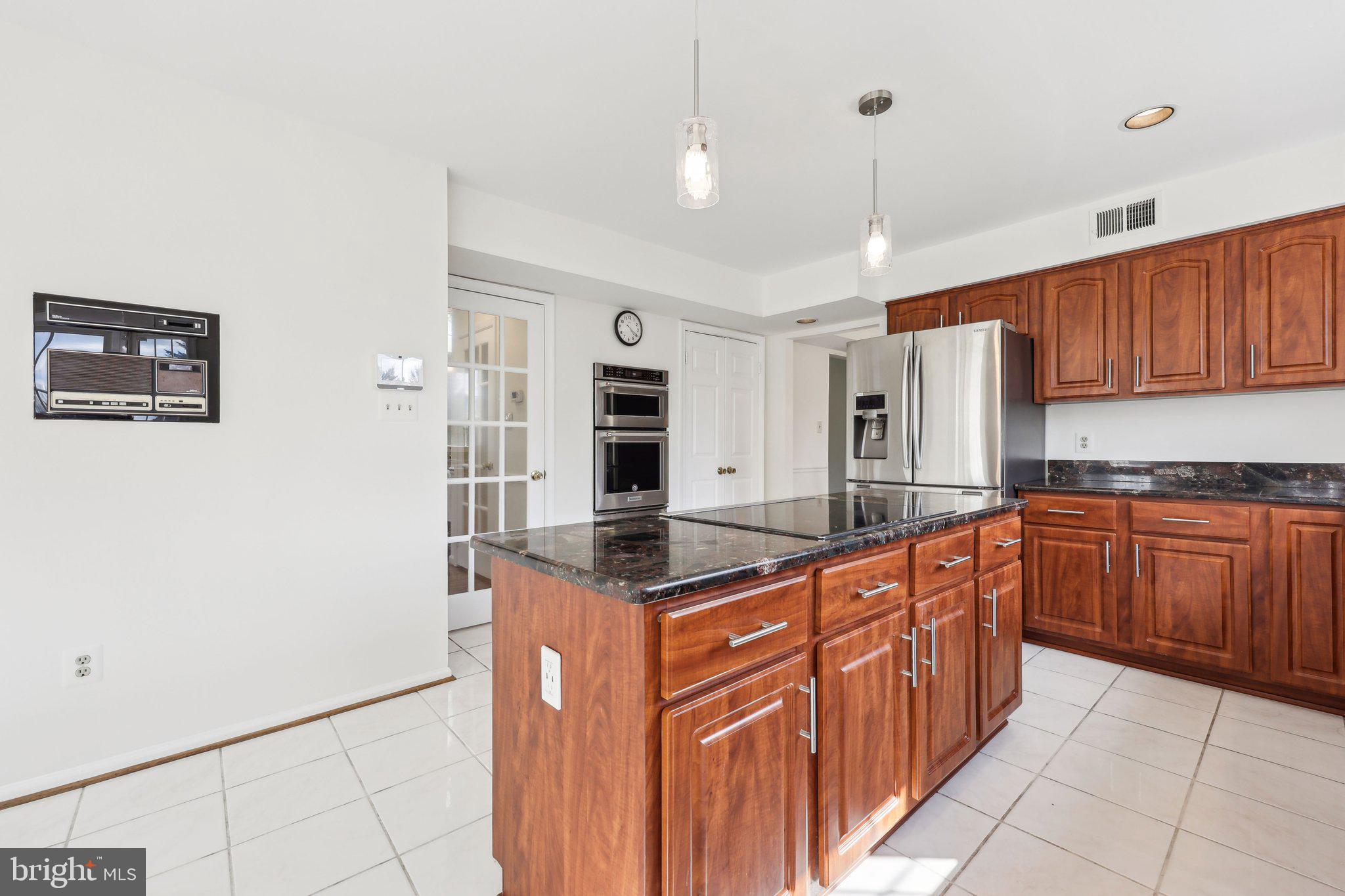 SHAKER WOODS - Residential