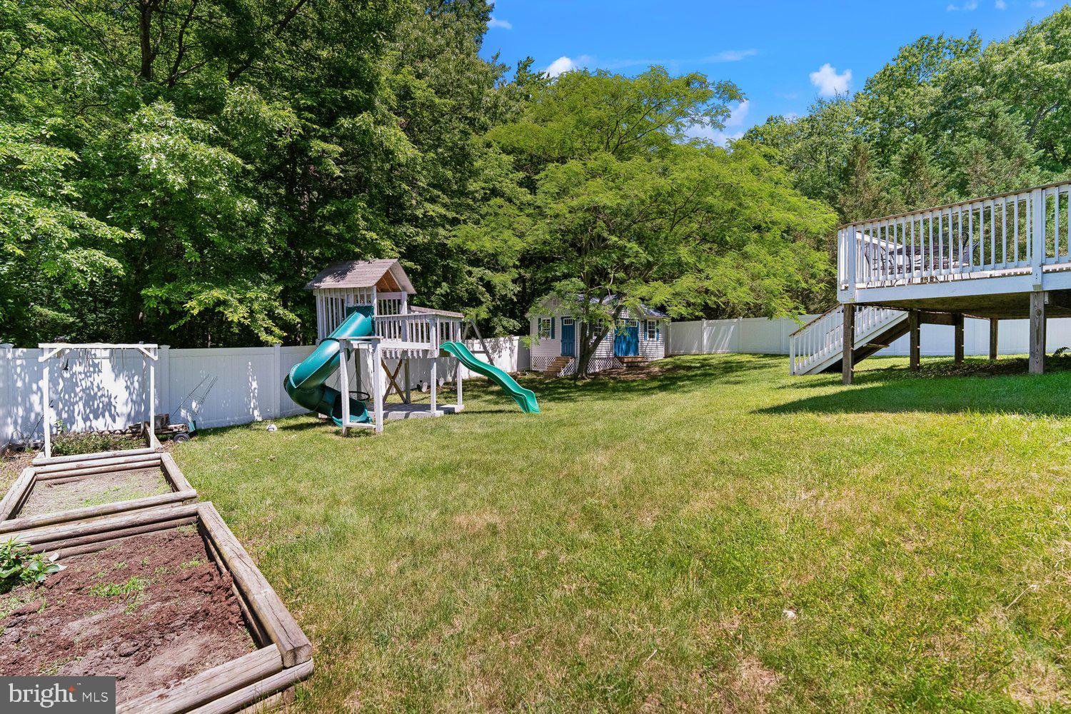 1518 MCKINAN COURT
