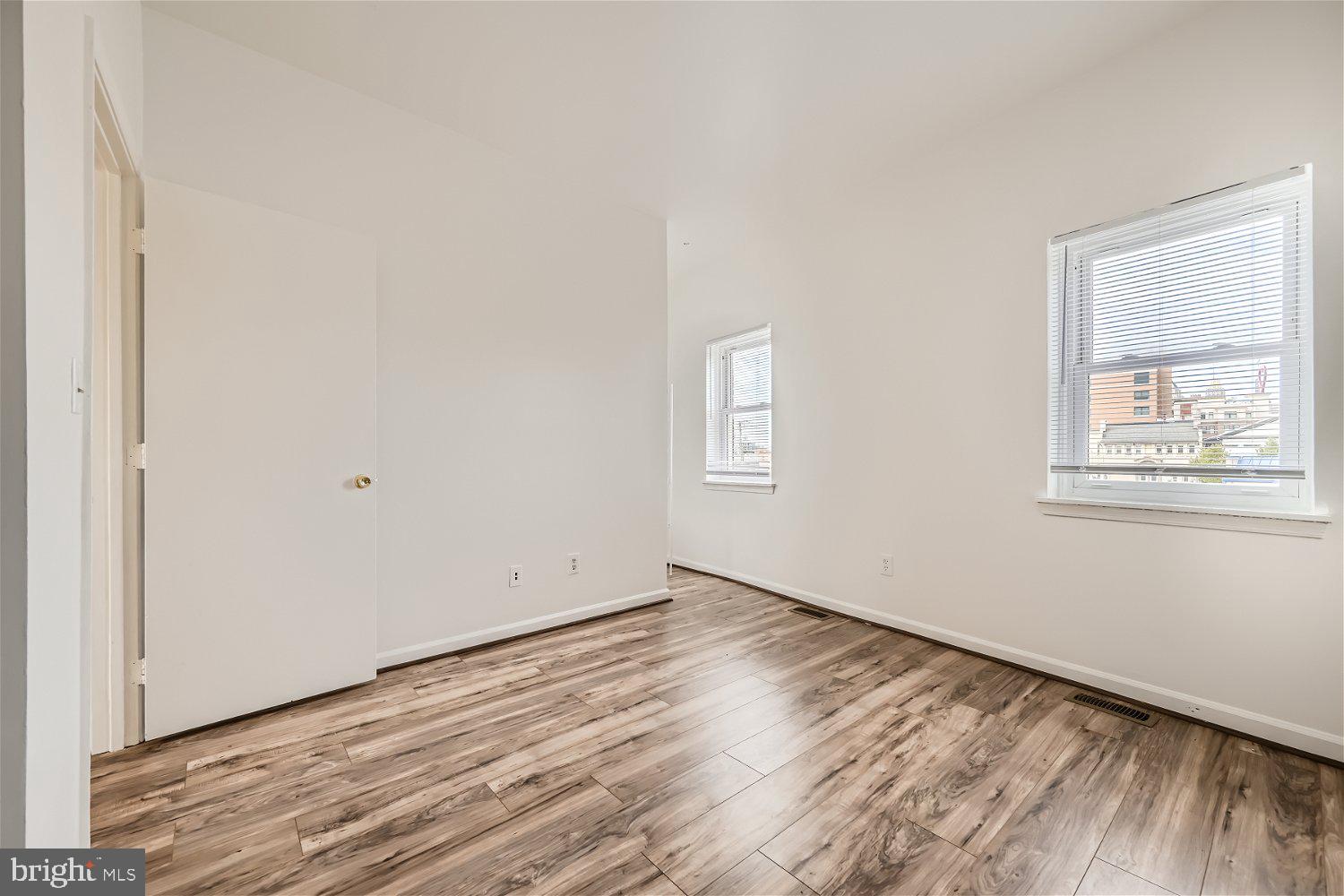 WASHINGTON HILL - Residential