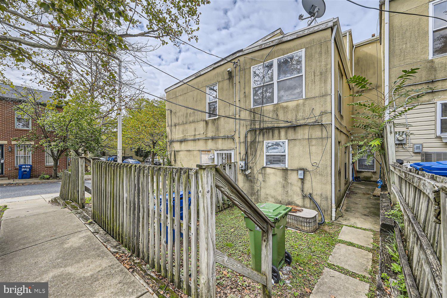 WASHINGTON HILL - Residential