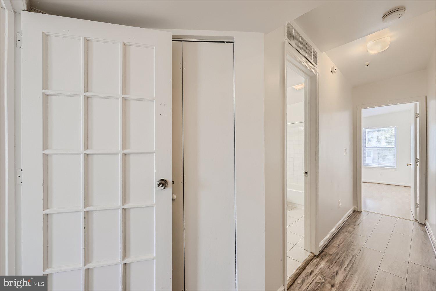 WASHINGTON HILL - Residential