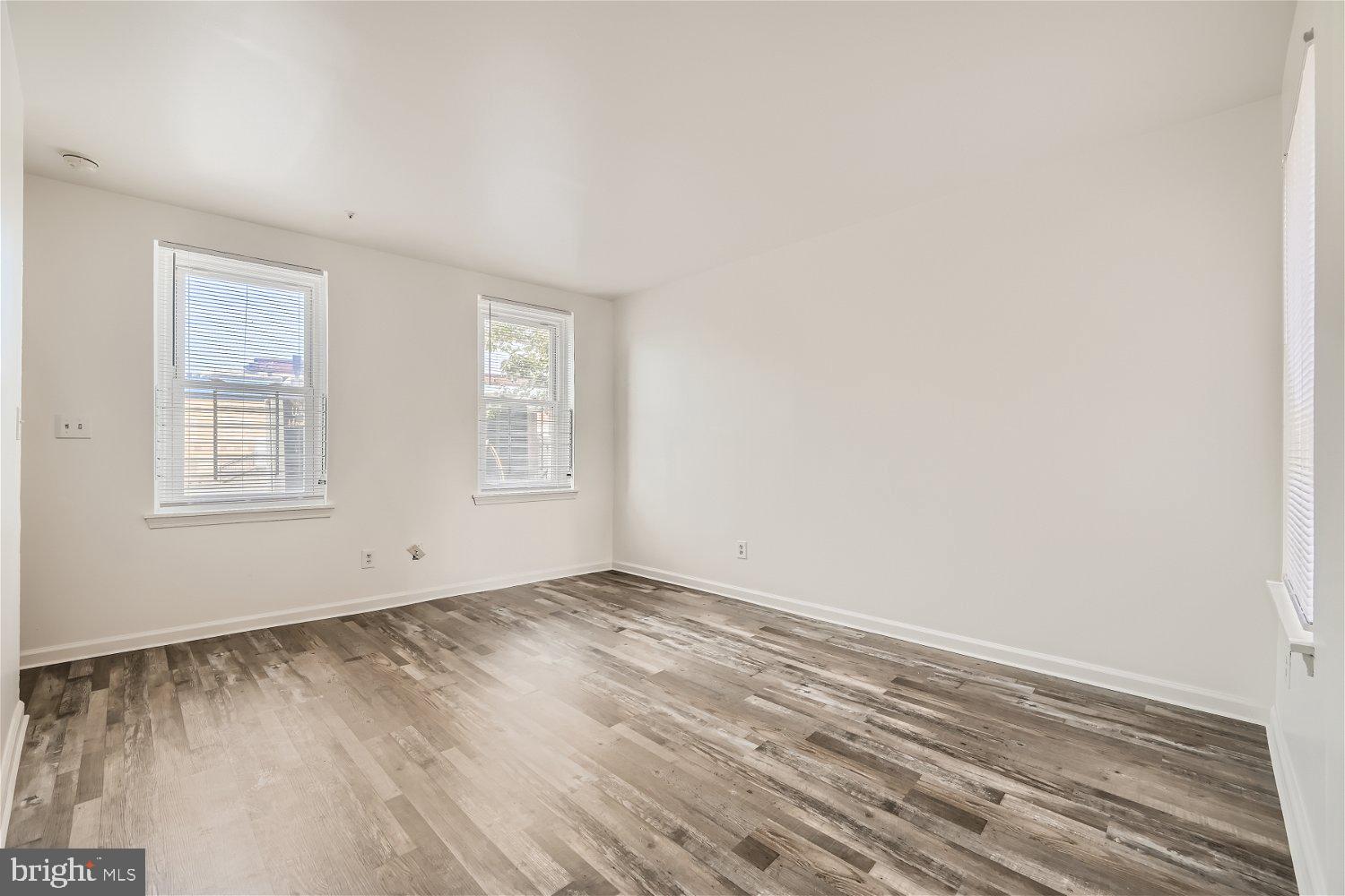 WASHINGTON HILL - Residential