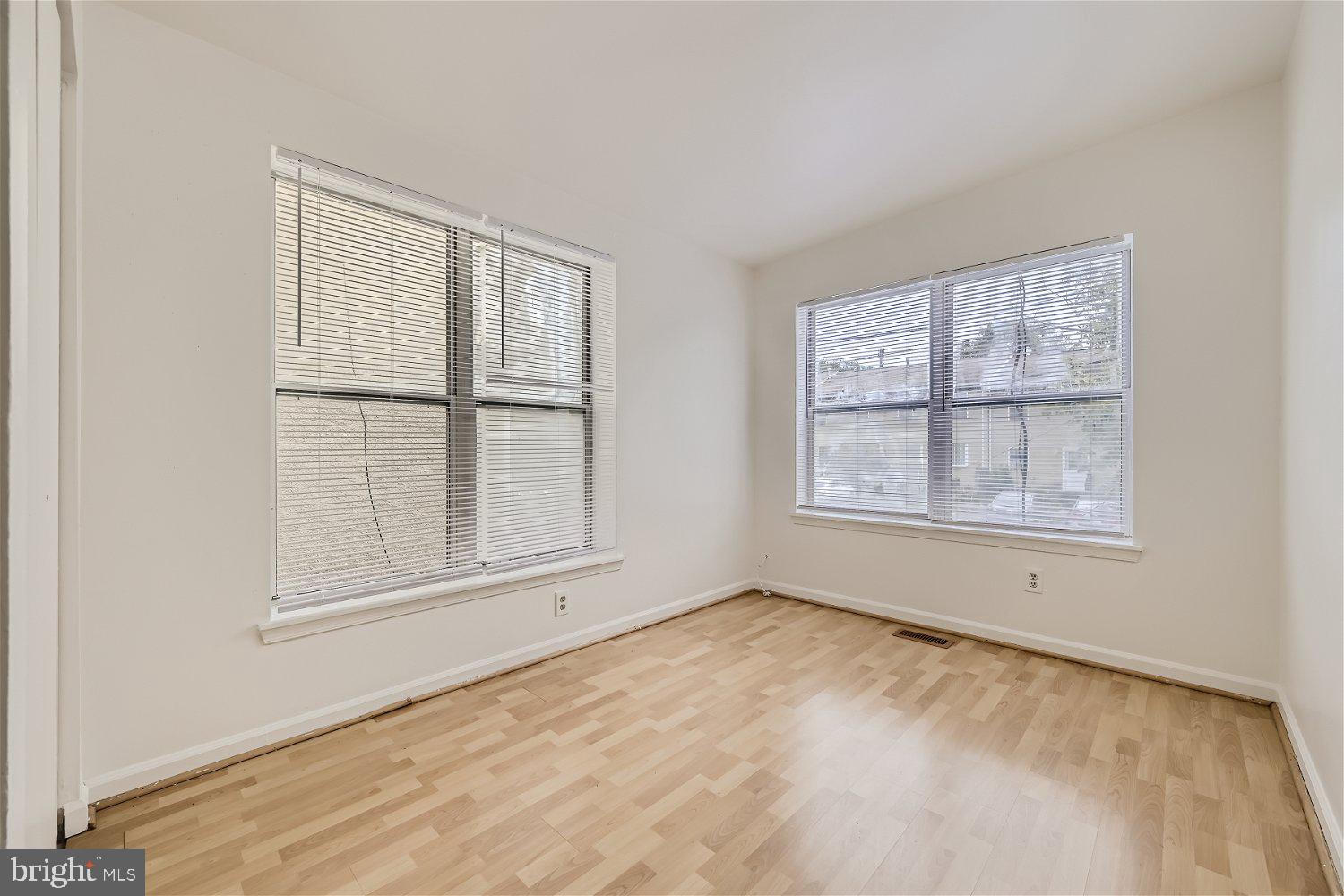 WASHINGTON HILL - Residential