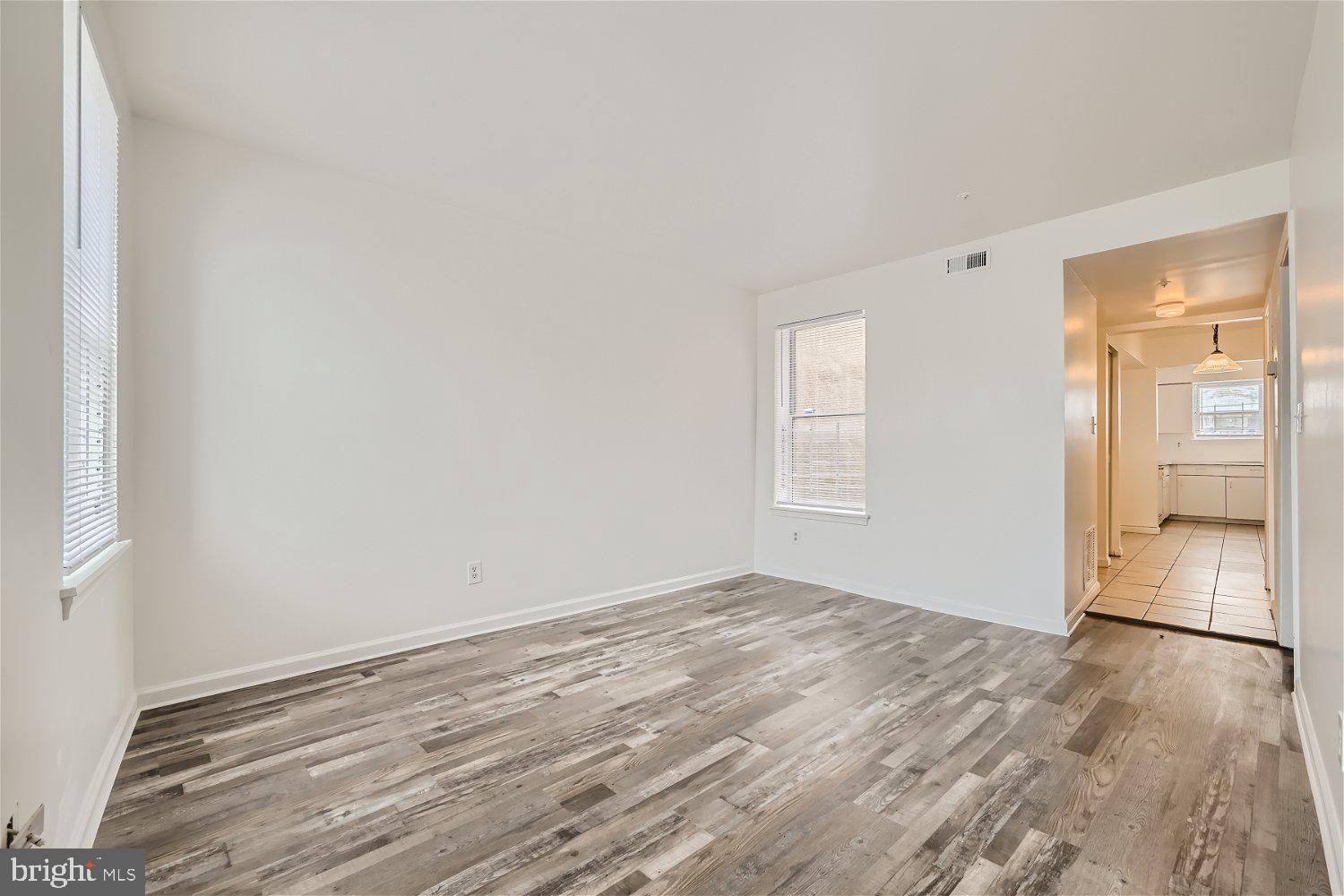 WASHINGTON HILL - Residential