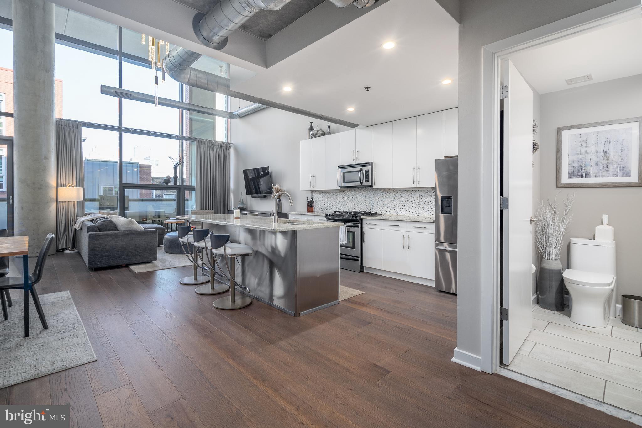 AVENUE OF THE ARTS - Residential