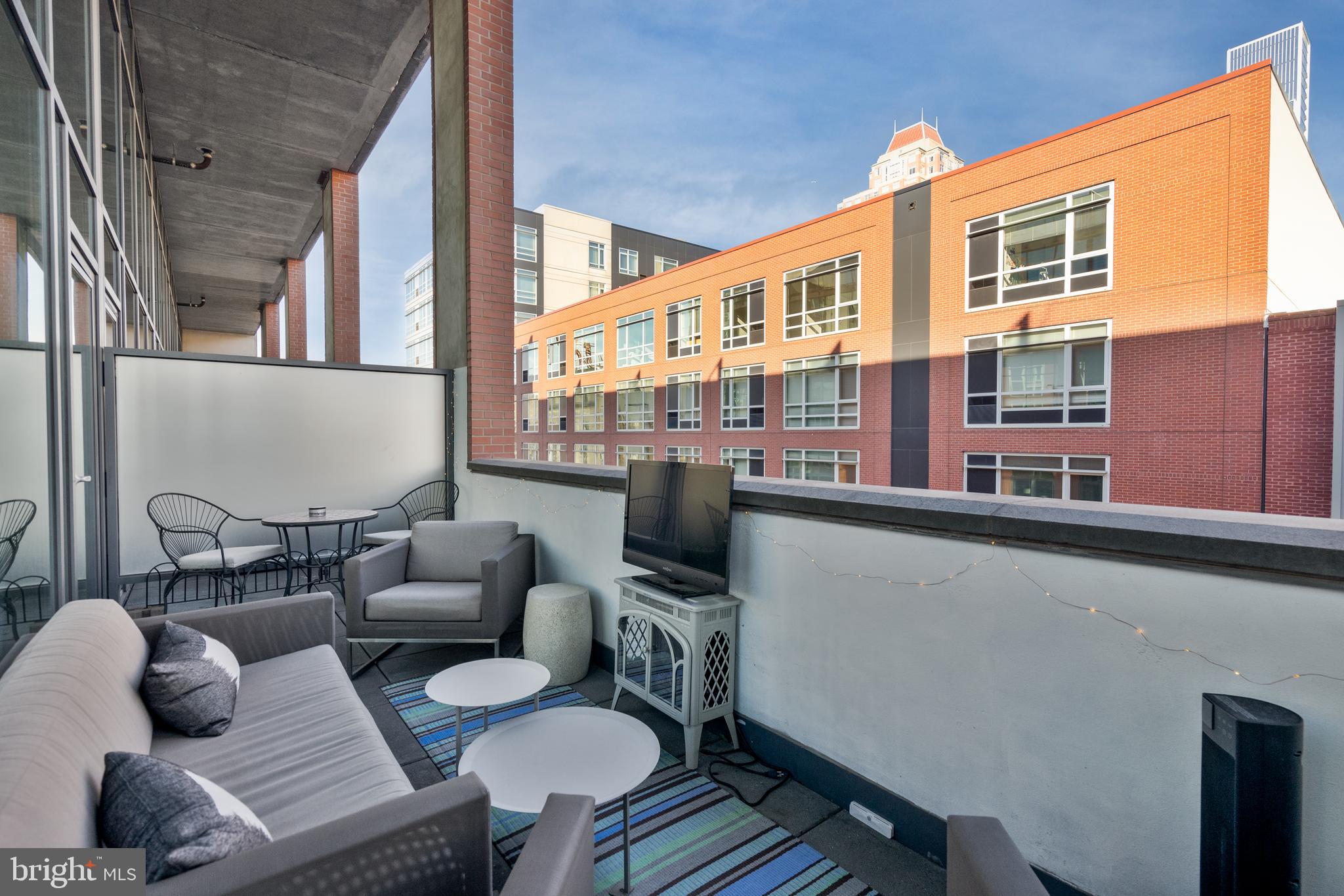 AVENUE OF THE ARTS - Residential