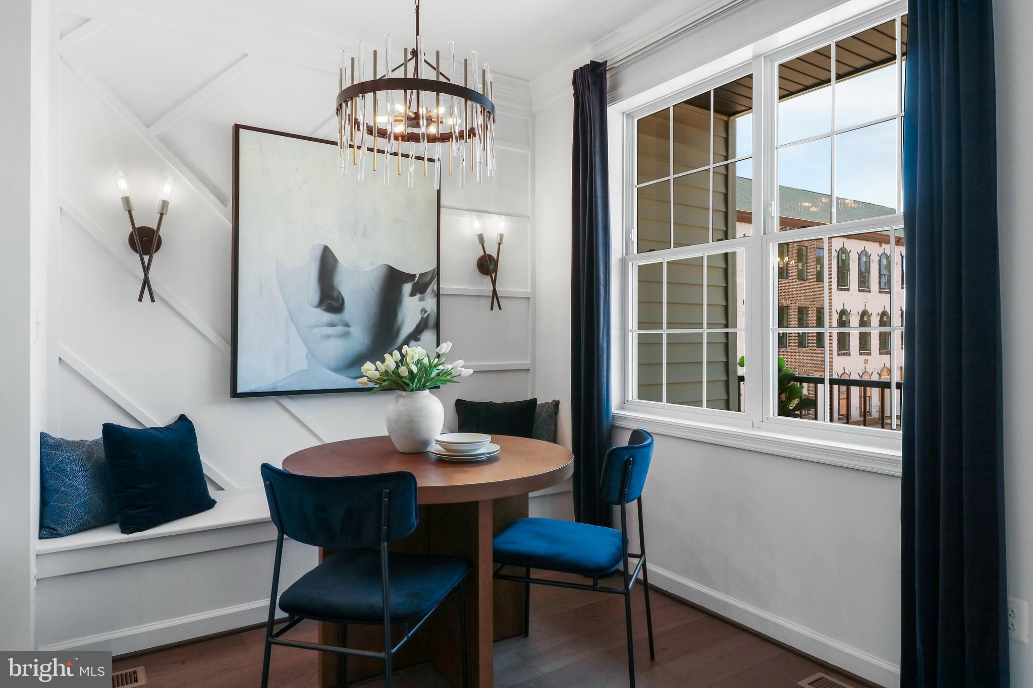 ENCLAVE AT FAIR LAKES - Residential