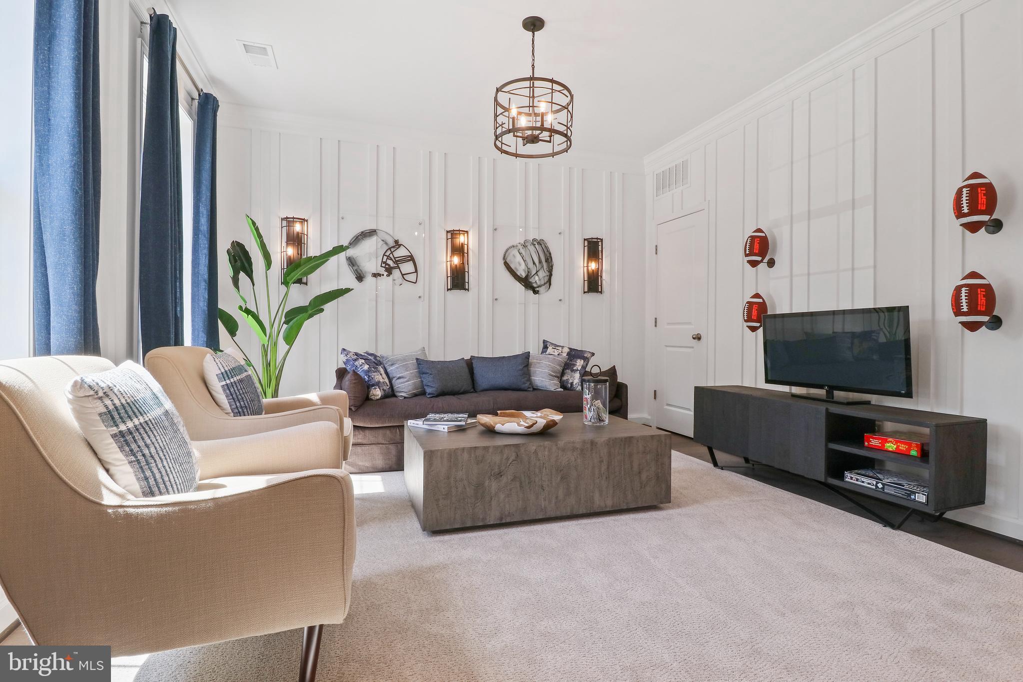 ENCLAVE AT FAIR LAKES - Residential