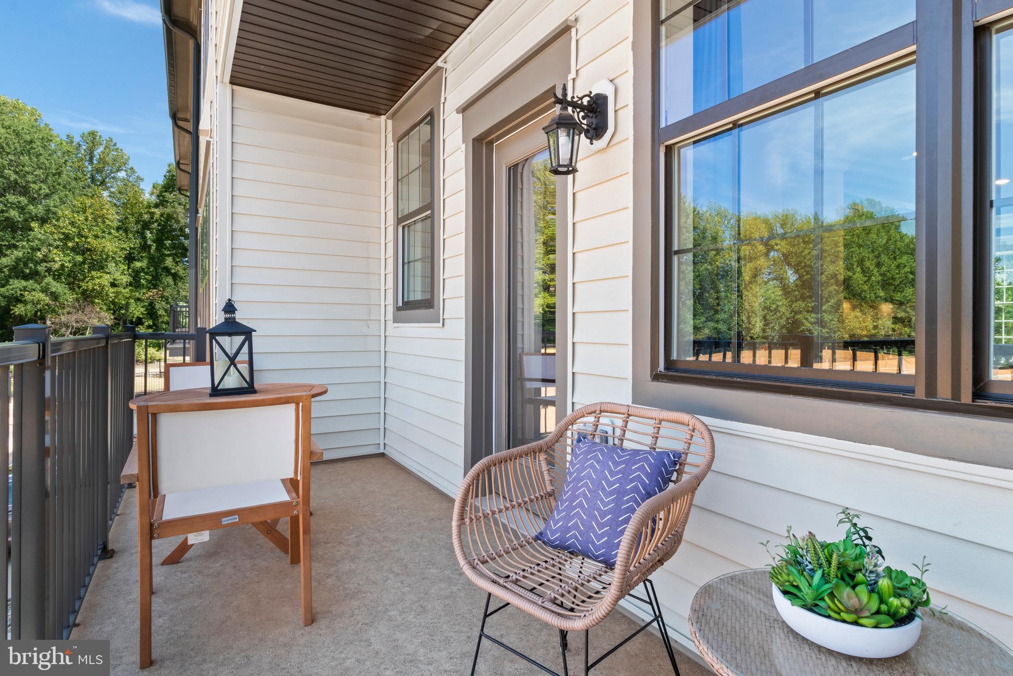 ENCLAVE AT FAIR LAKES - Residential