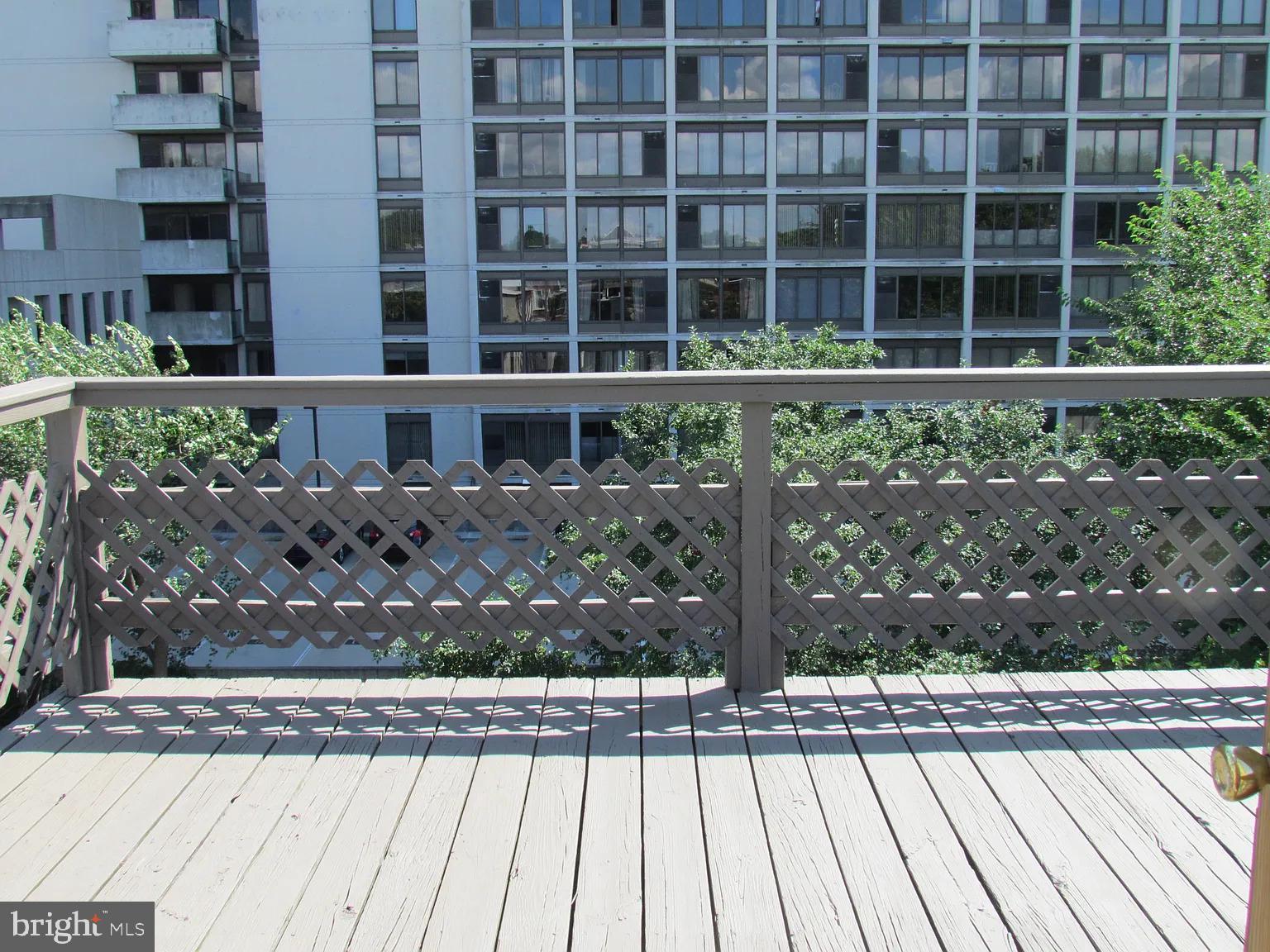 FAIRMOUNT - Residential Lease